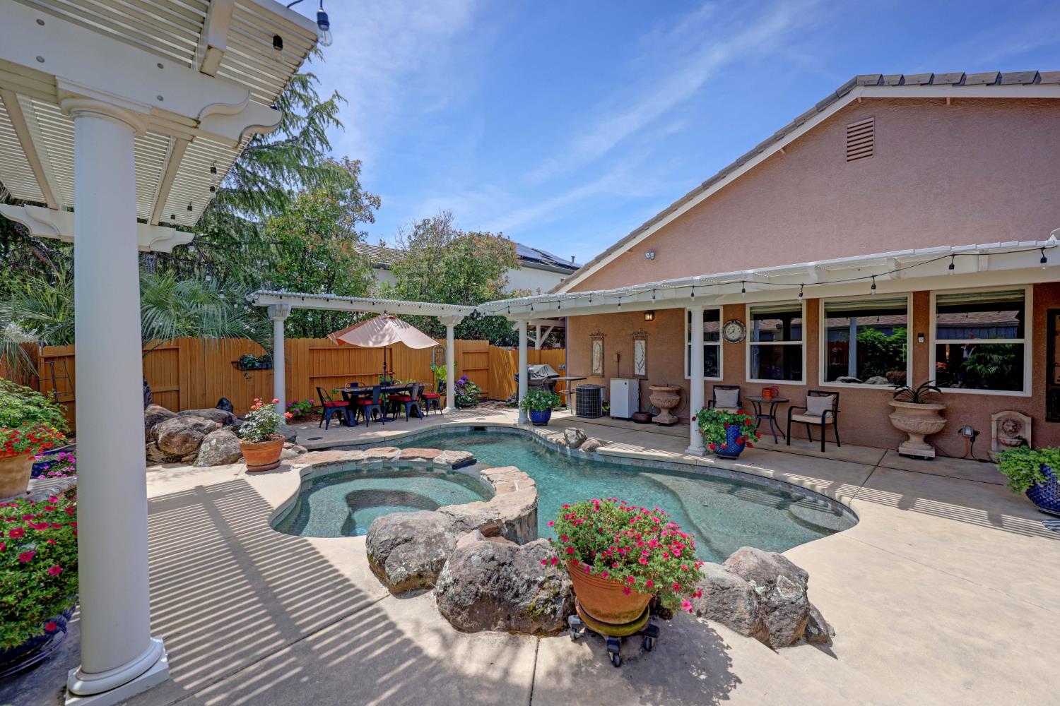 3319 Corinthian Lane