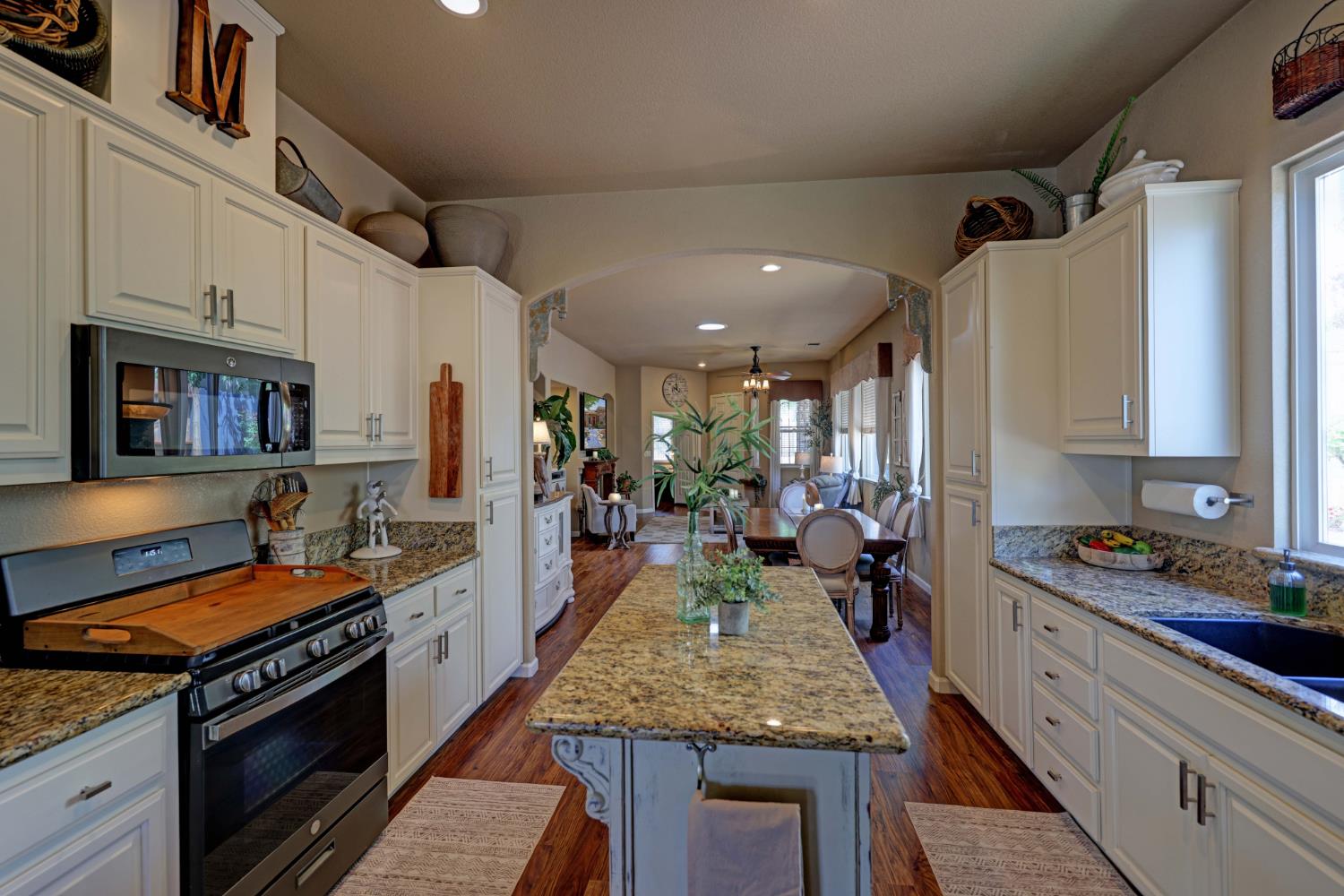 3319 Corinthian Lane