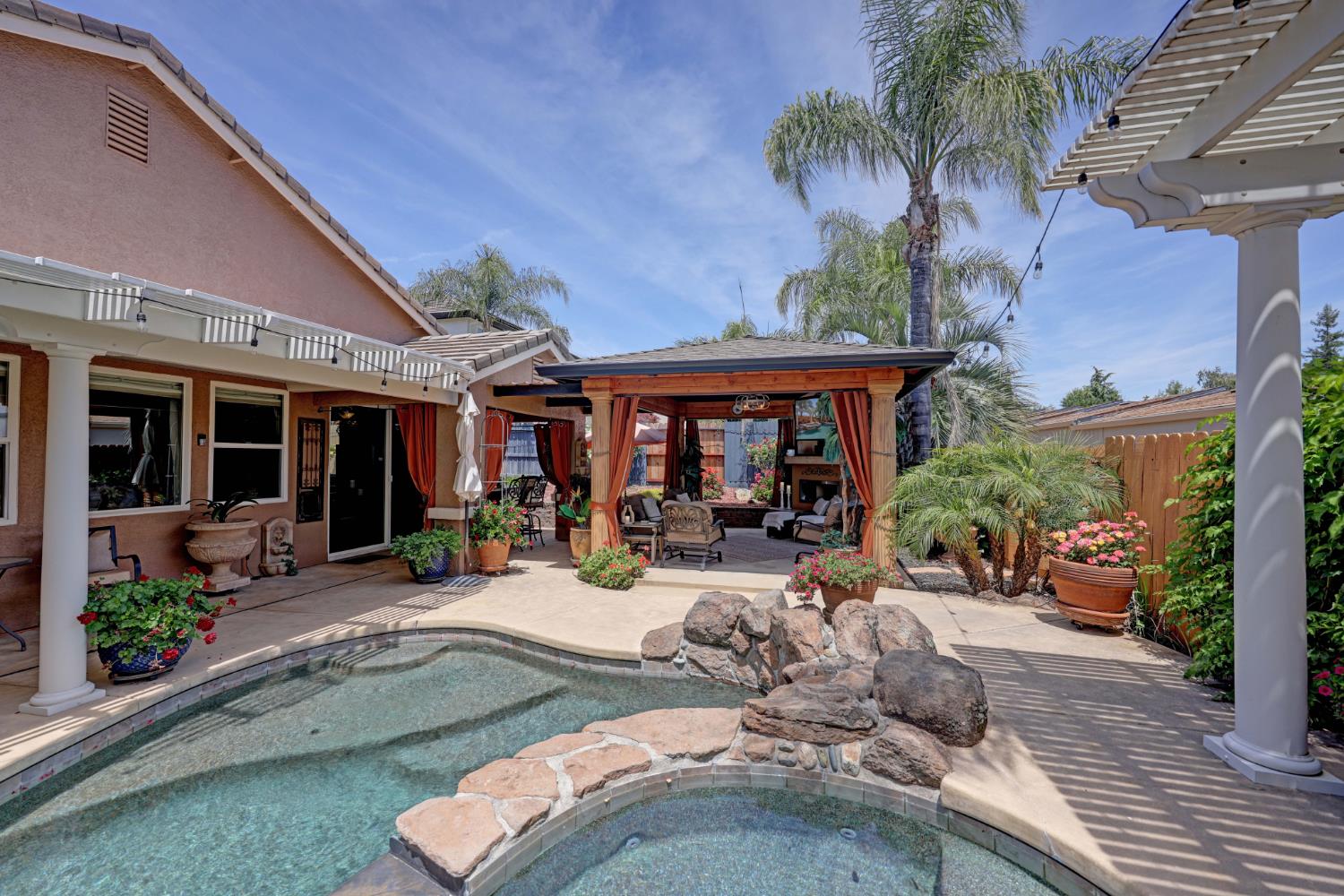 3319 Corinthian Lane