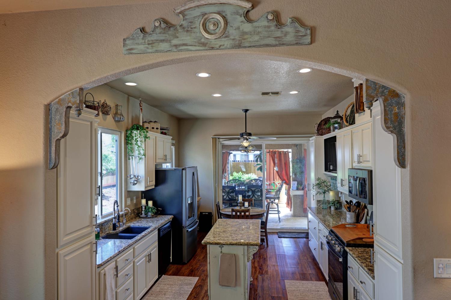 3319 Corinthian Lane