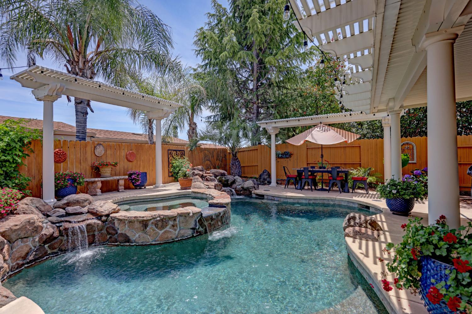 3319 Corinthian Lane