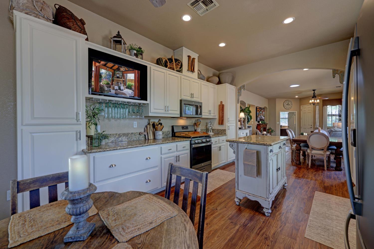 3319 Corinthian Lane