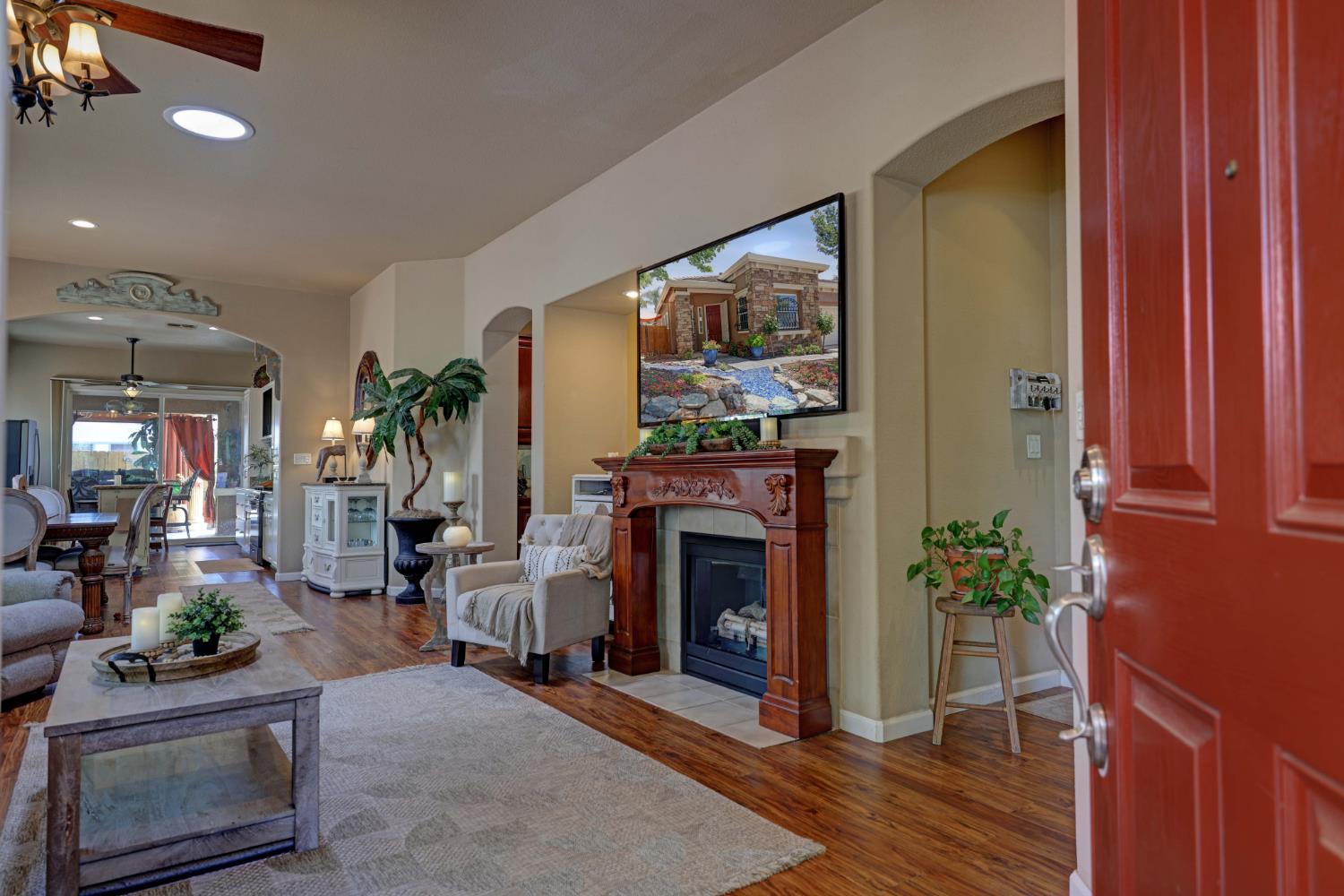3319 Corinthian Lane