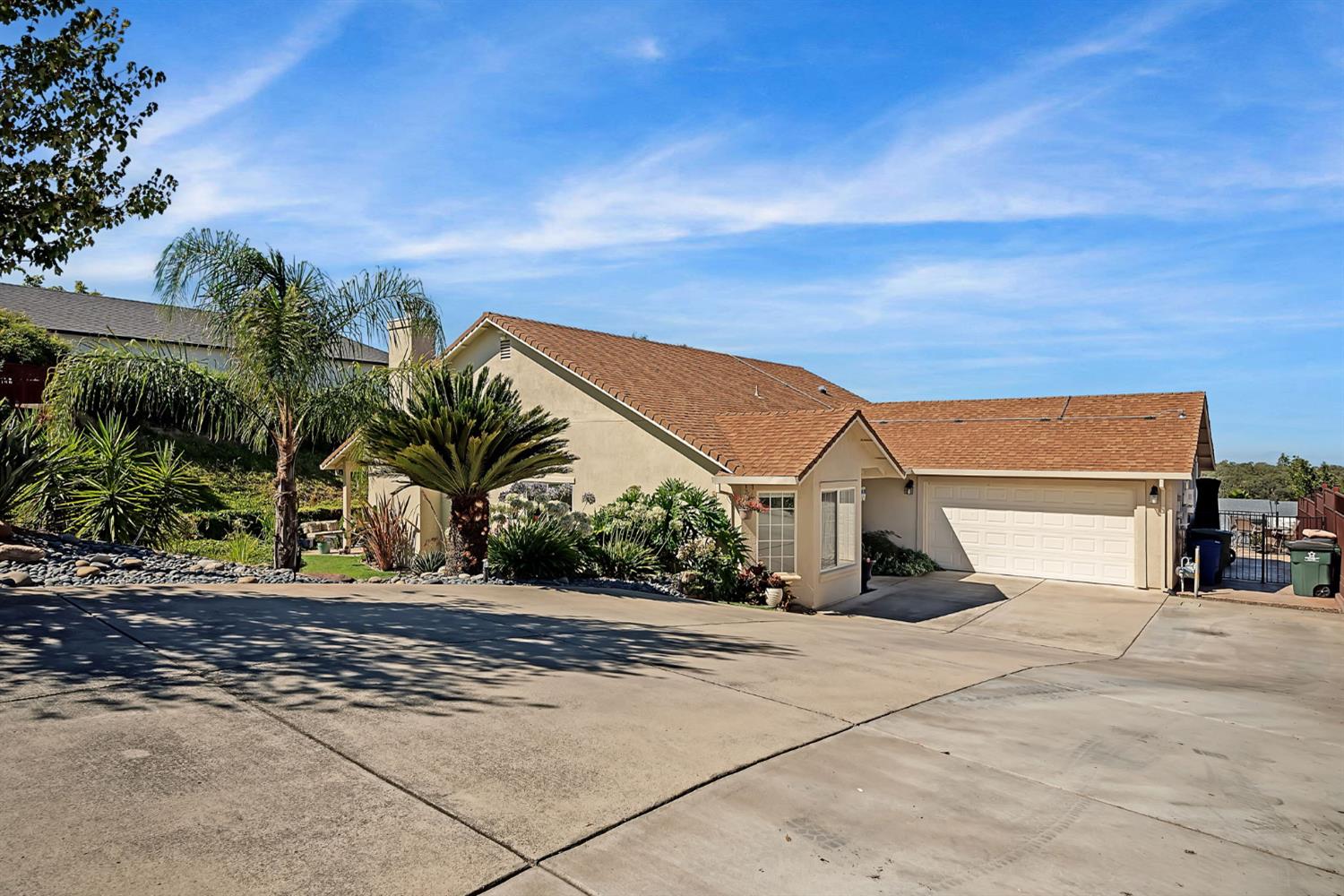 155 Hillside Place