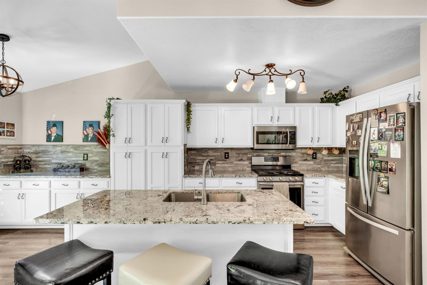 155 Hillside Place