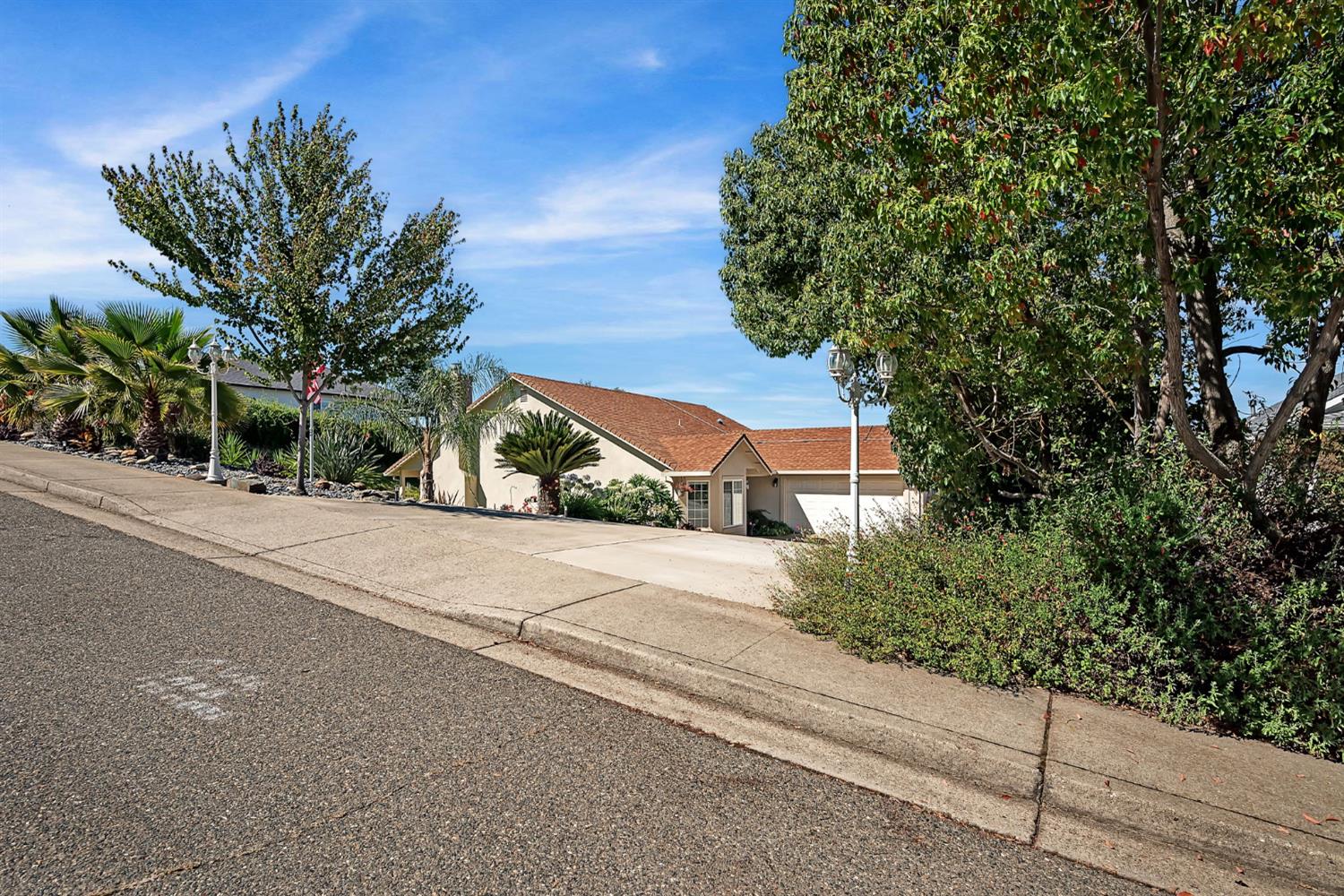 155 Hillside Place