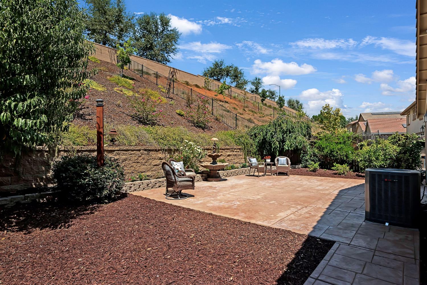586 Willow Ridge Court