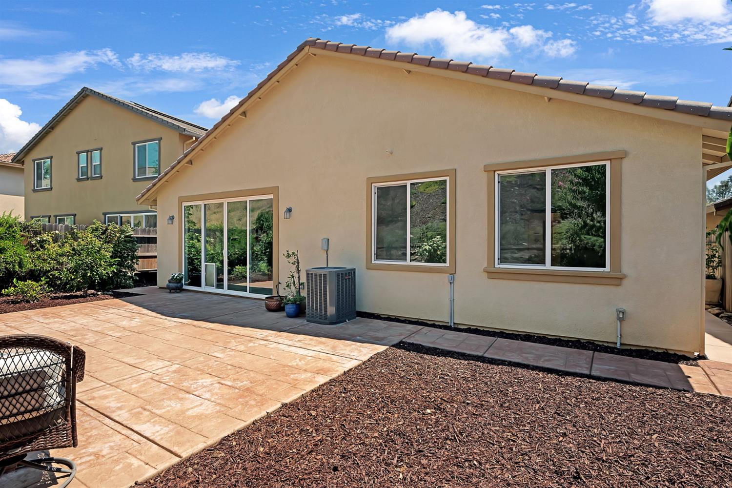 586 Willow Ridge Court