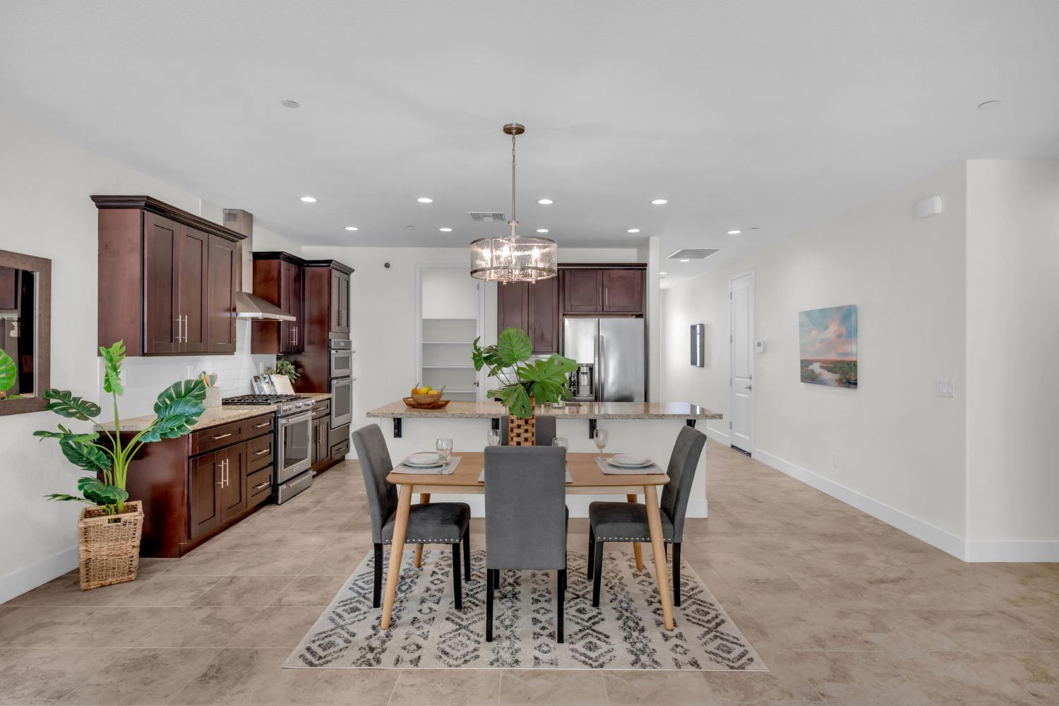 586 Willow Ridge Court