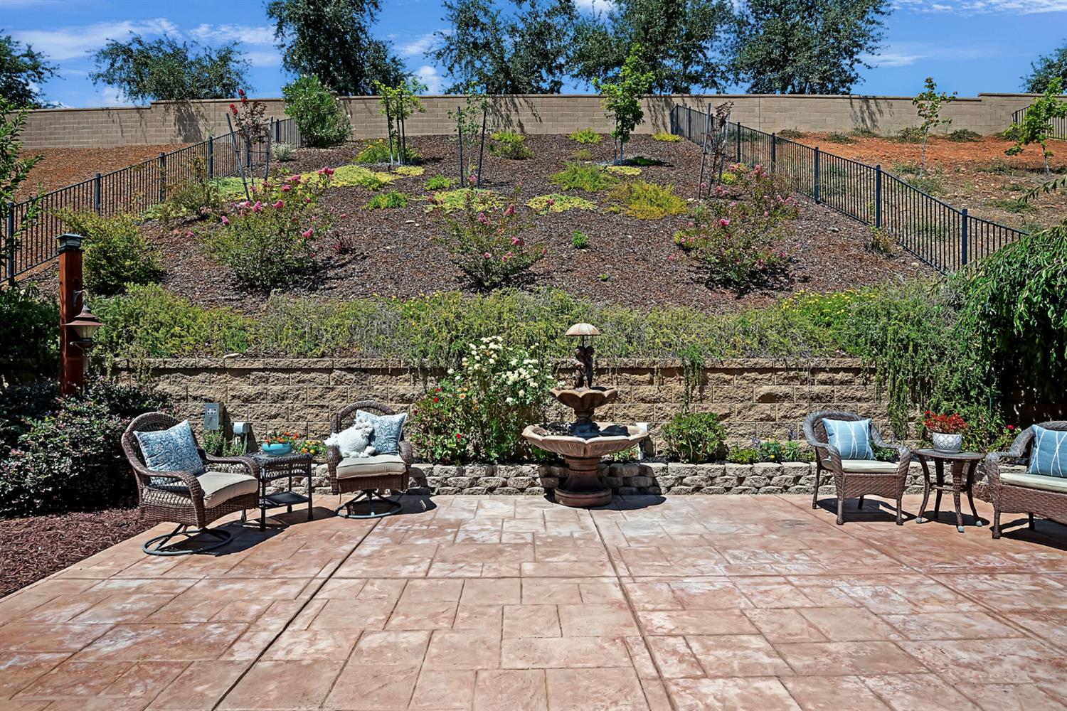 586 Willow Ridge Court
