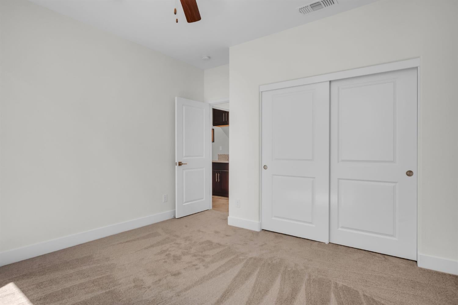 586 Willow Ridge Court