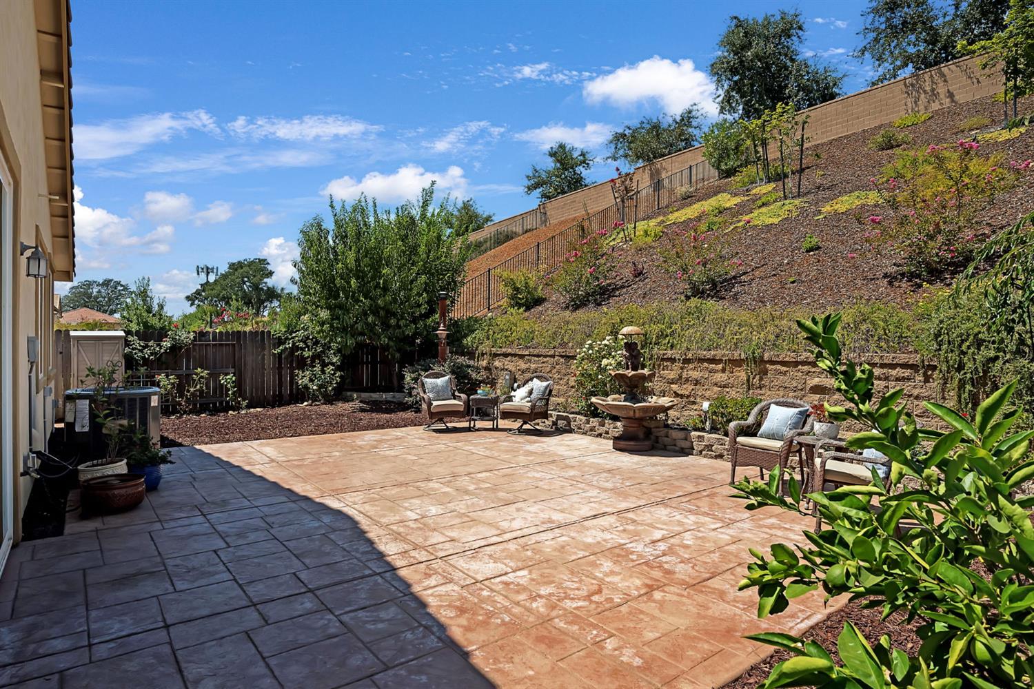 586 Willow Ridge Court