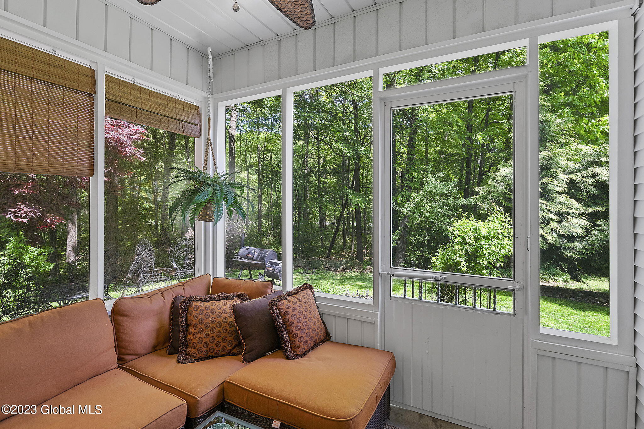 3 Candiwood Court