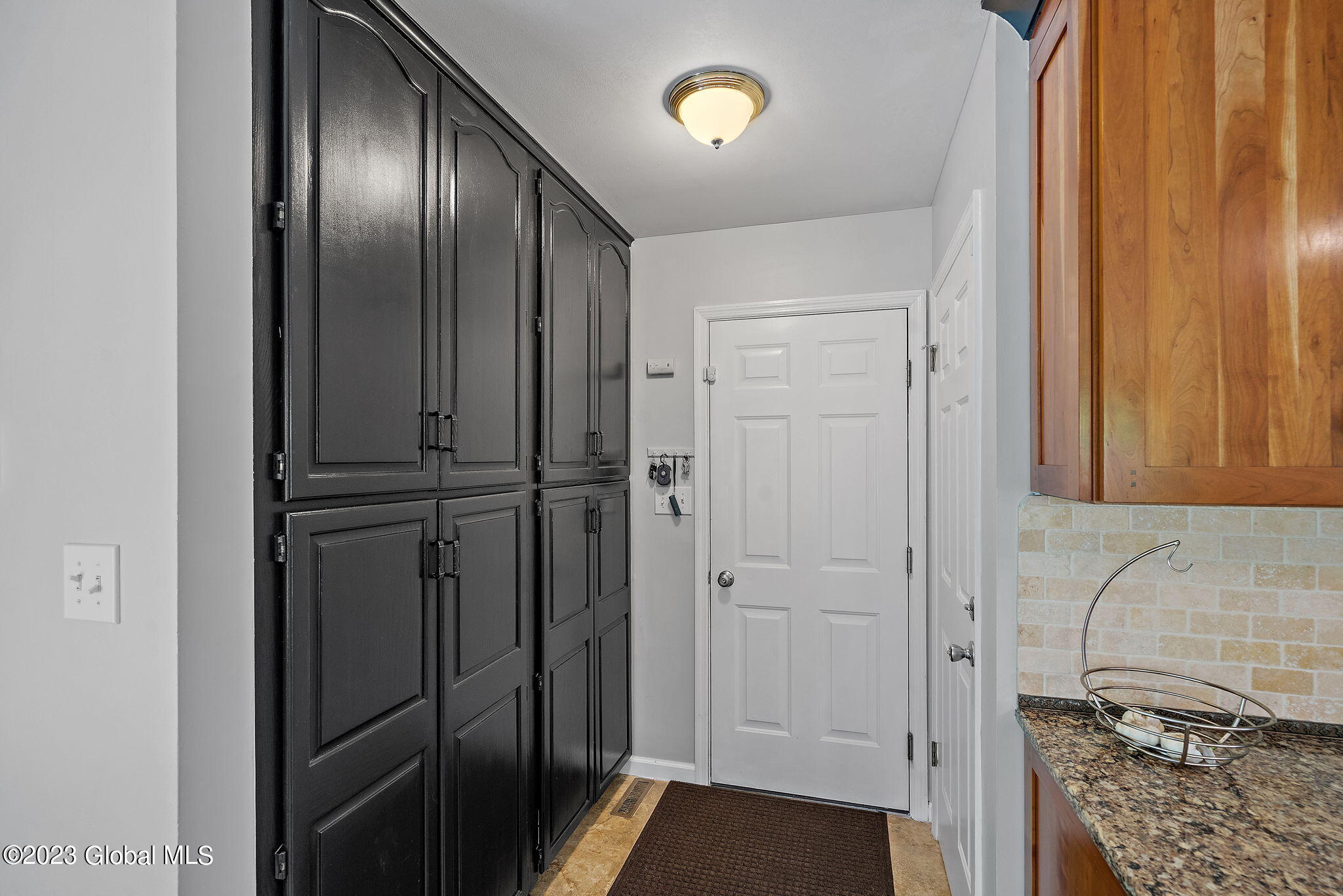 3 Candiwood Court