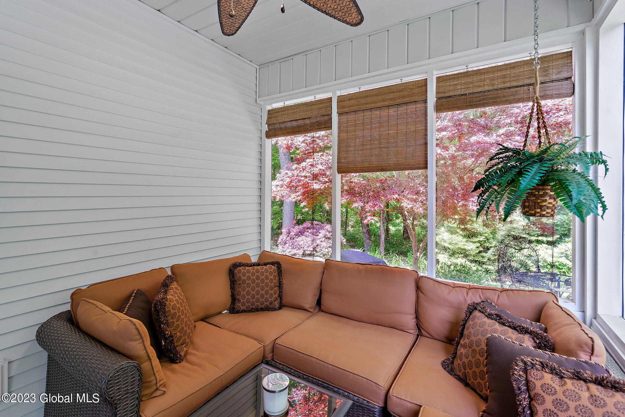 3 Candiwood Court