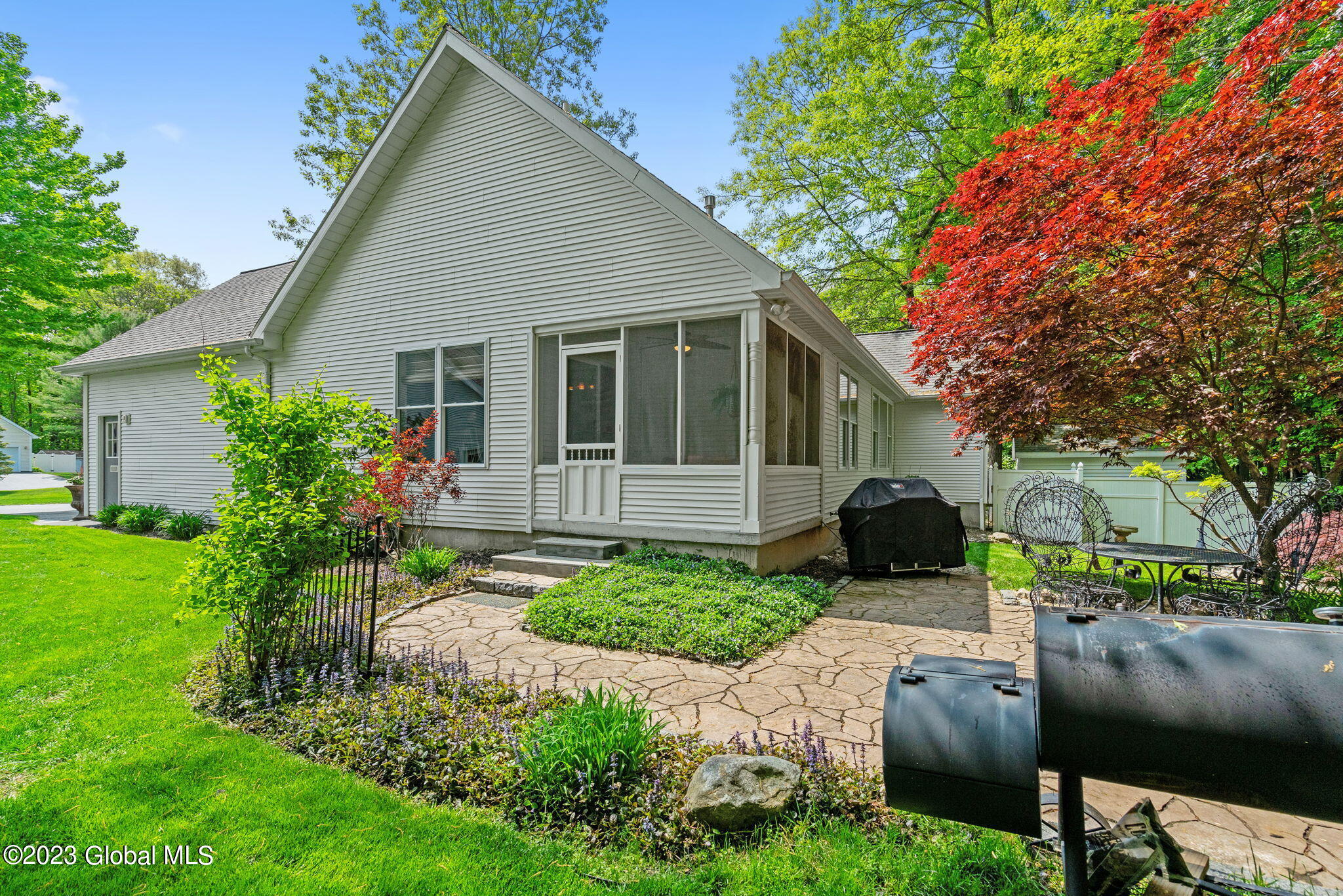 3 Candiwood Court