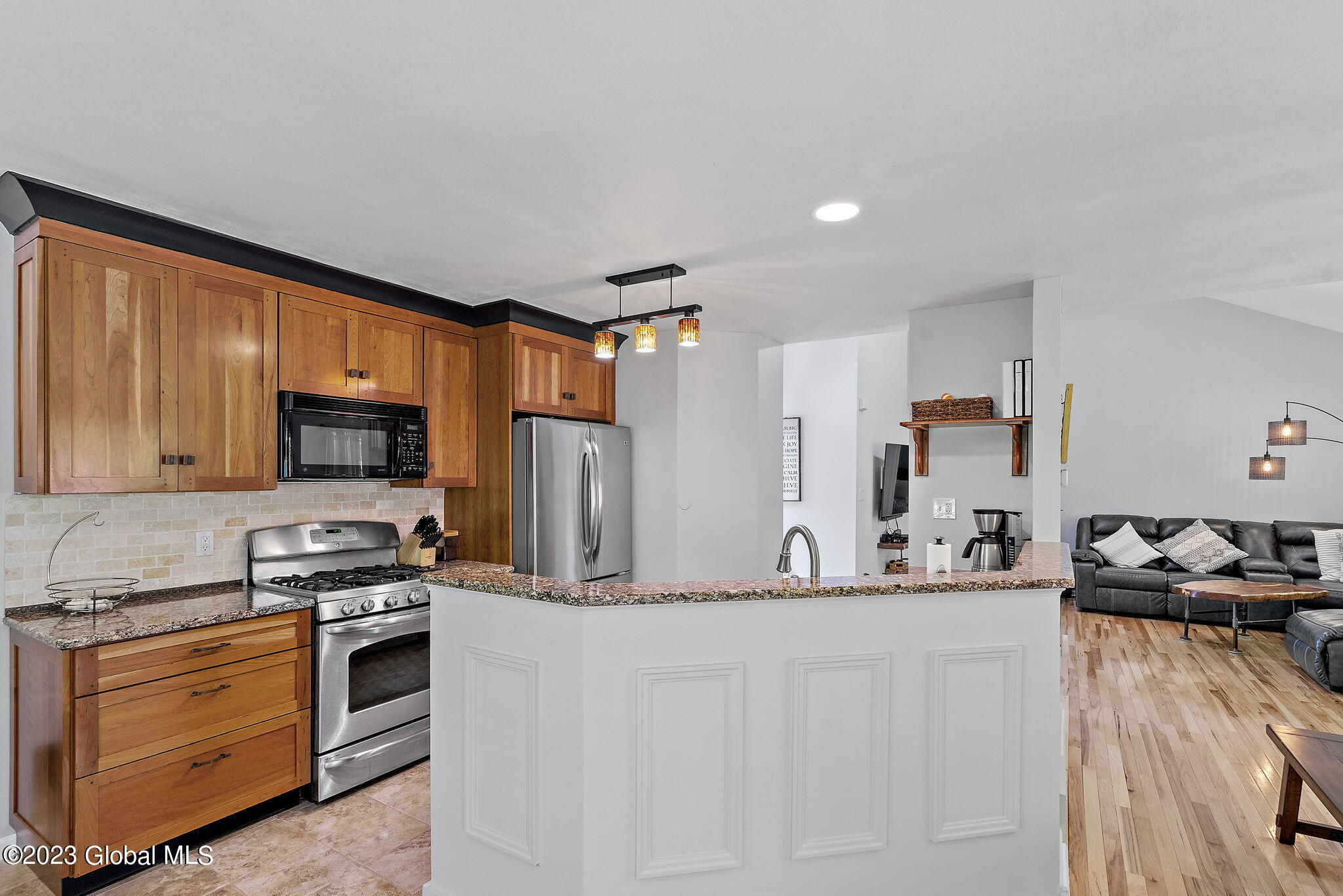 3 Candiwood Court