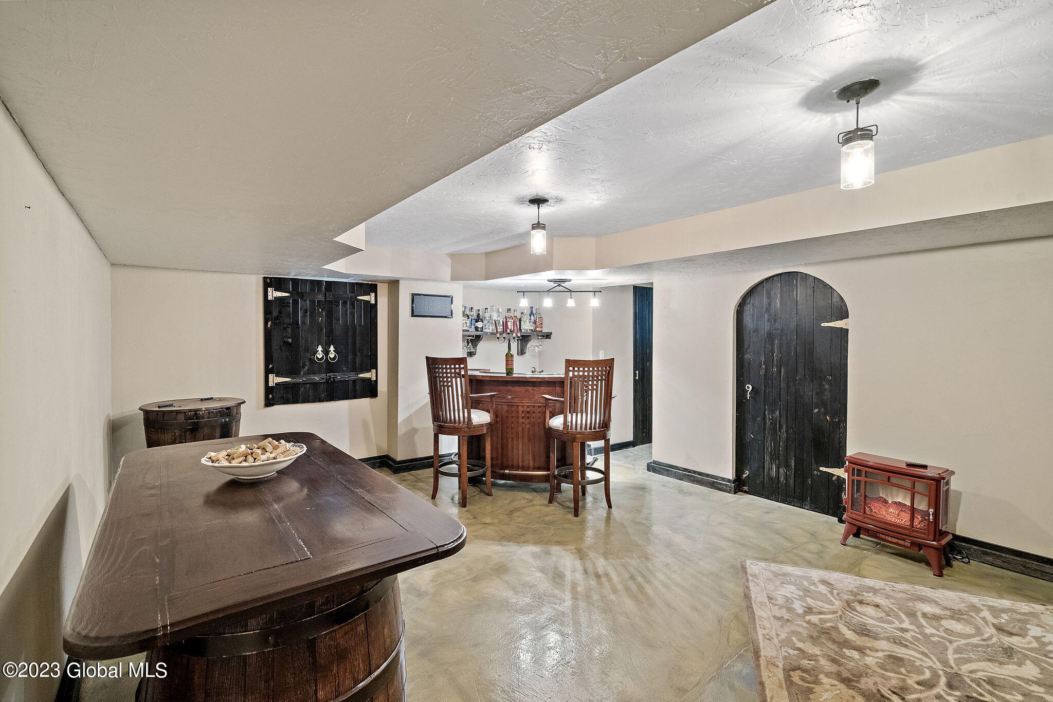 3 Candiwood Court