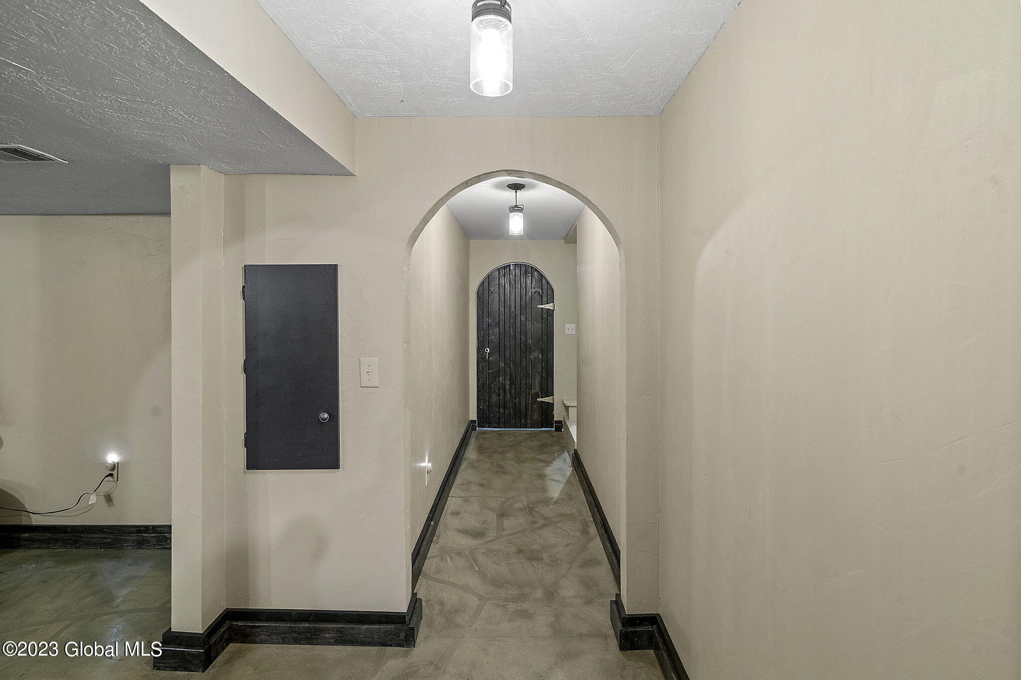 3 Candiwood Court