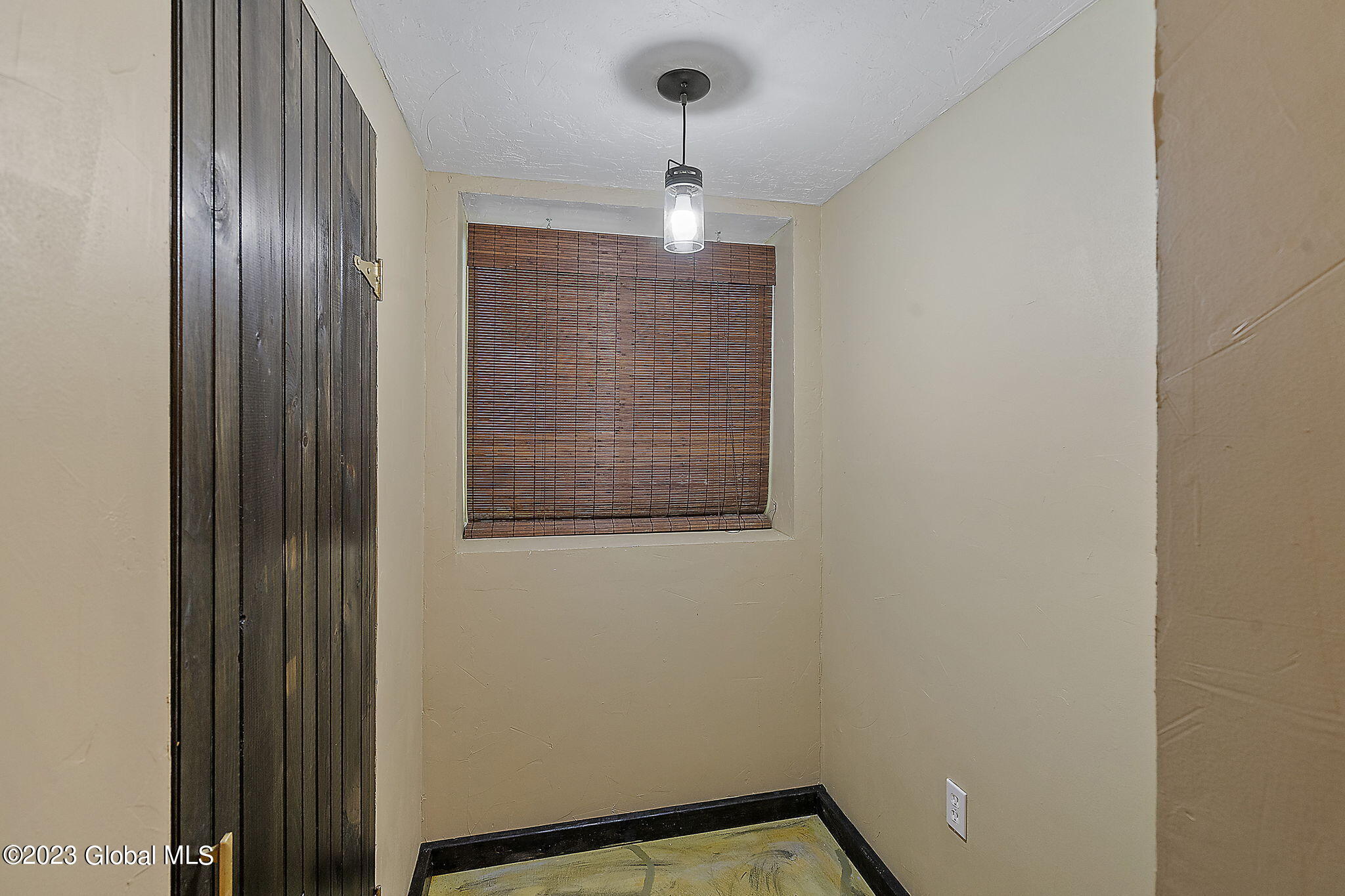 3 Candiwood Court