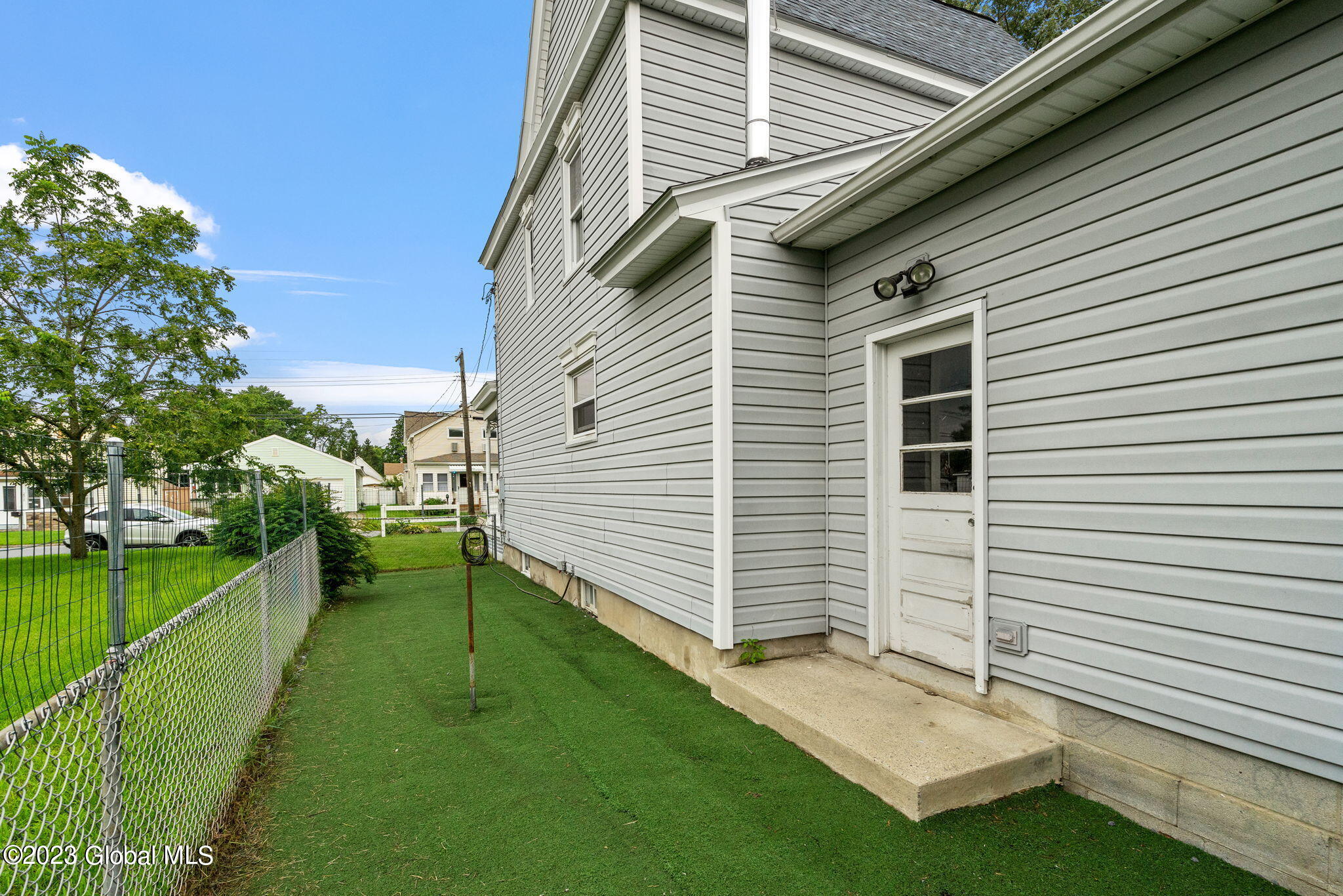 2504 Augustine Avenue