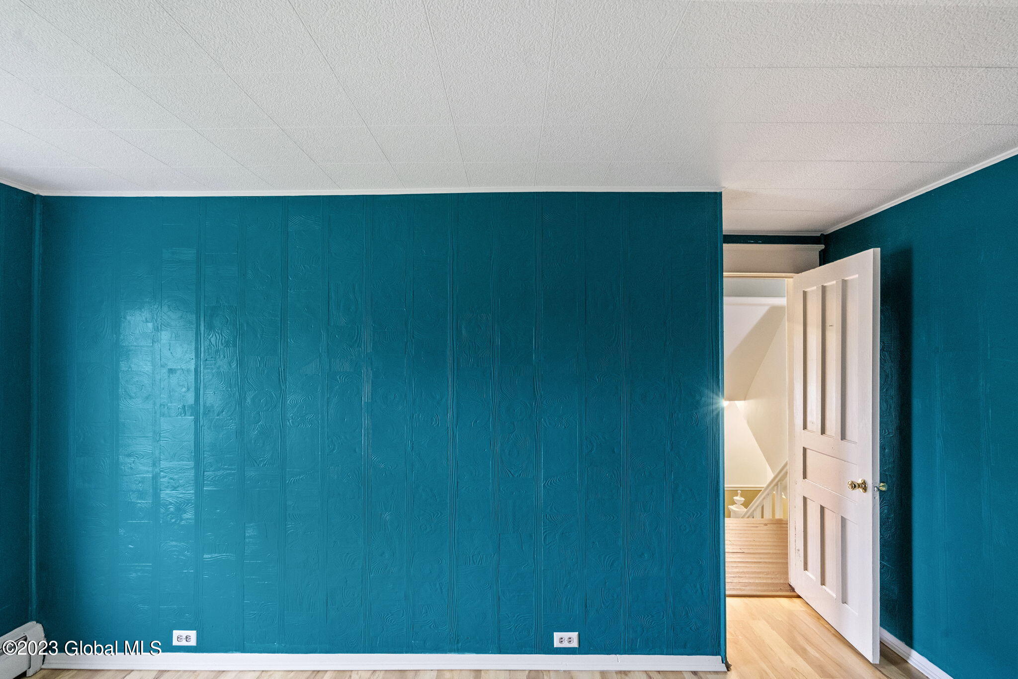 2504 Augustine Avenue