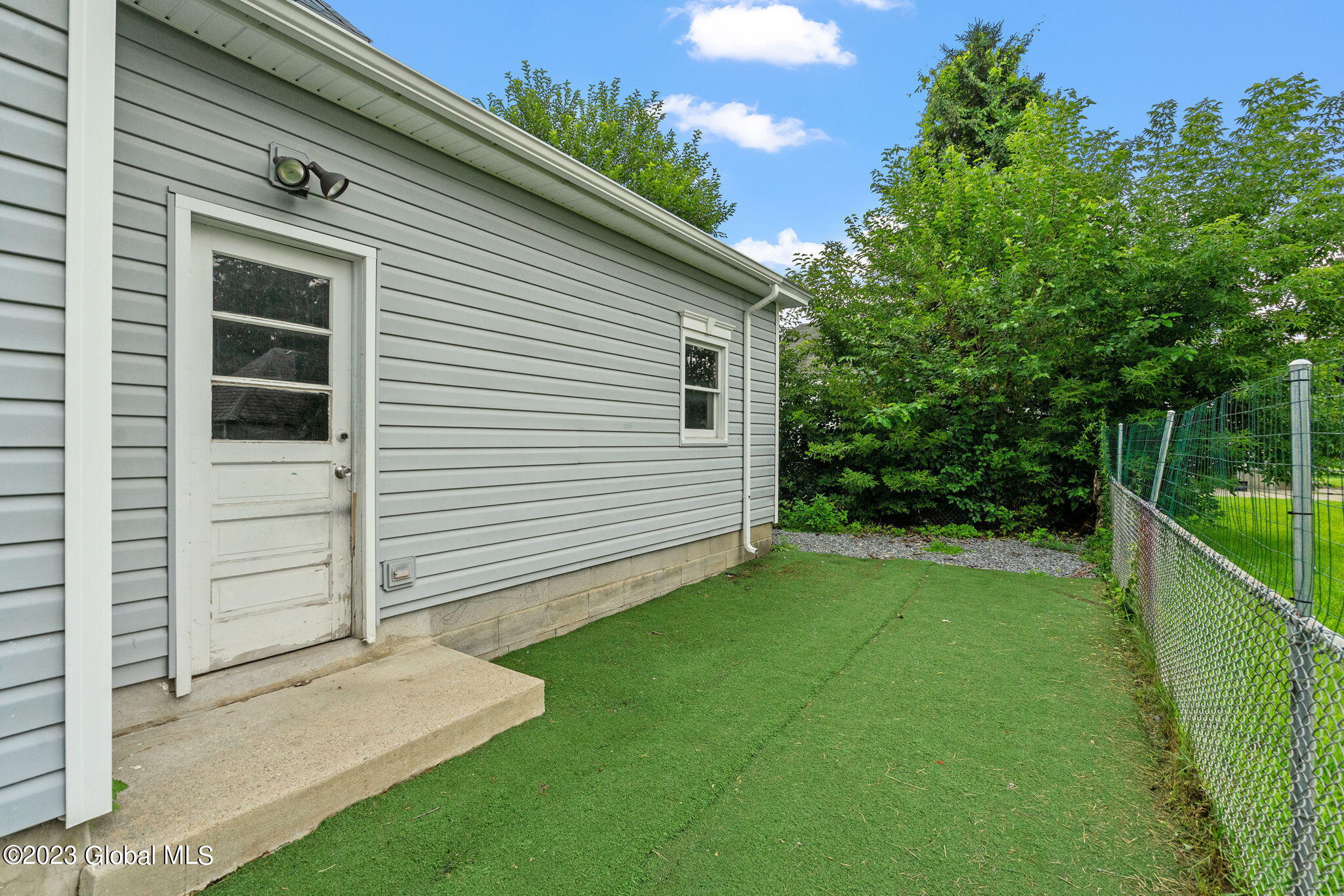 2504 Augustine Avenue