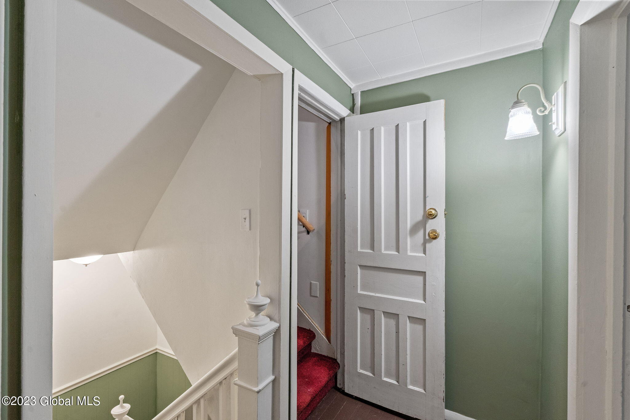 2504 Augustine Avenue