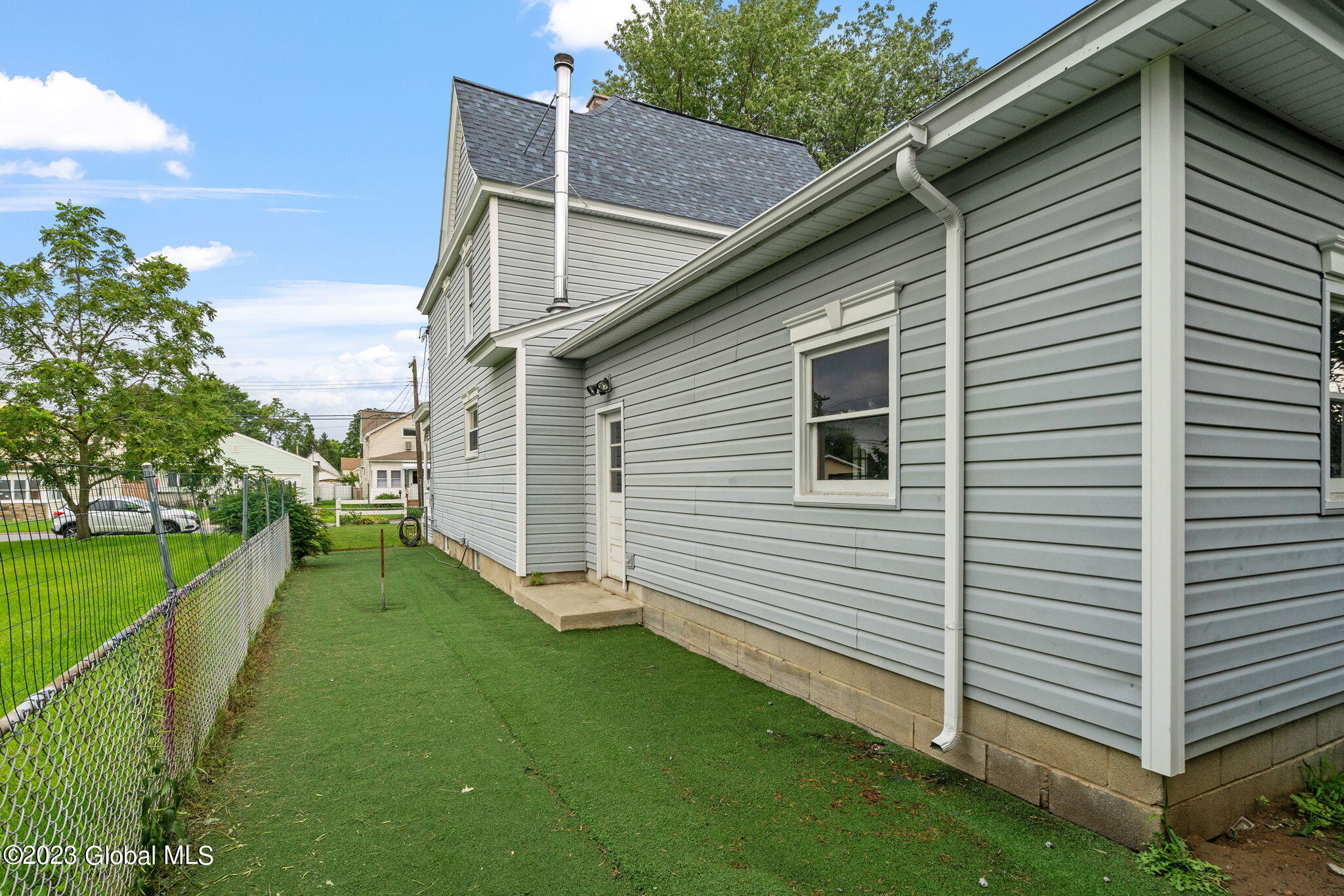 2504 Augustine Avenue