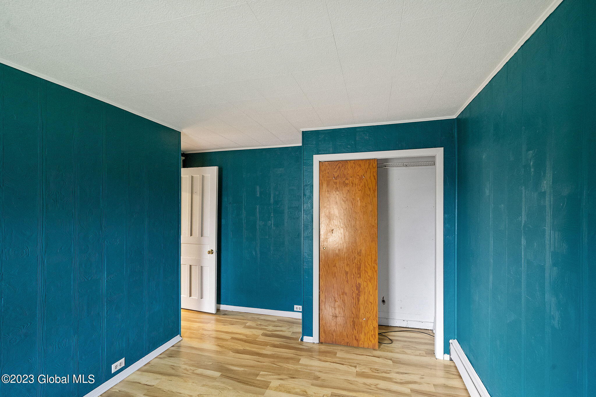 2504 Augustine Avenue