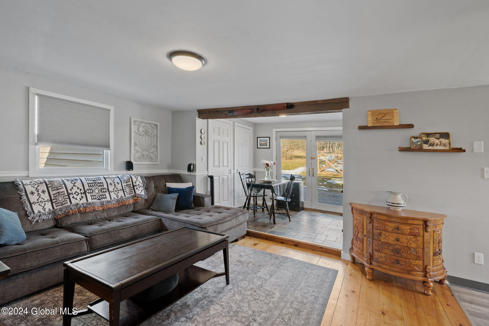 832 Woodstock Road