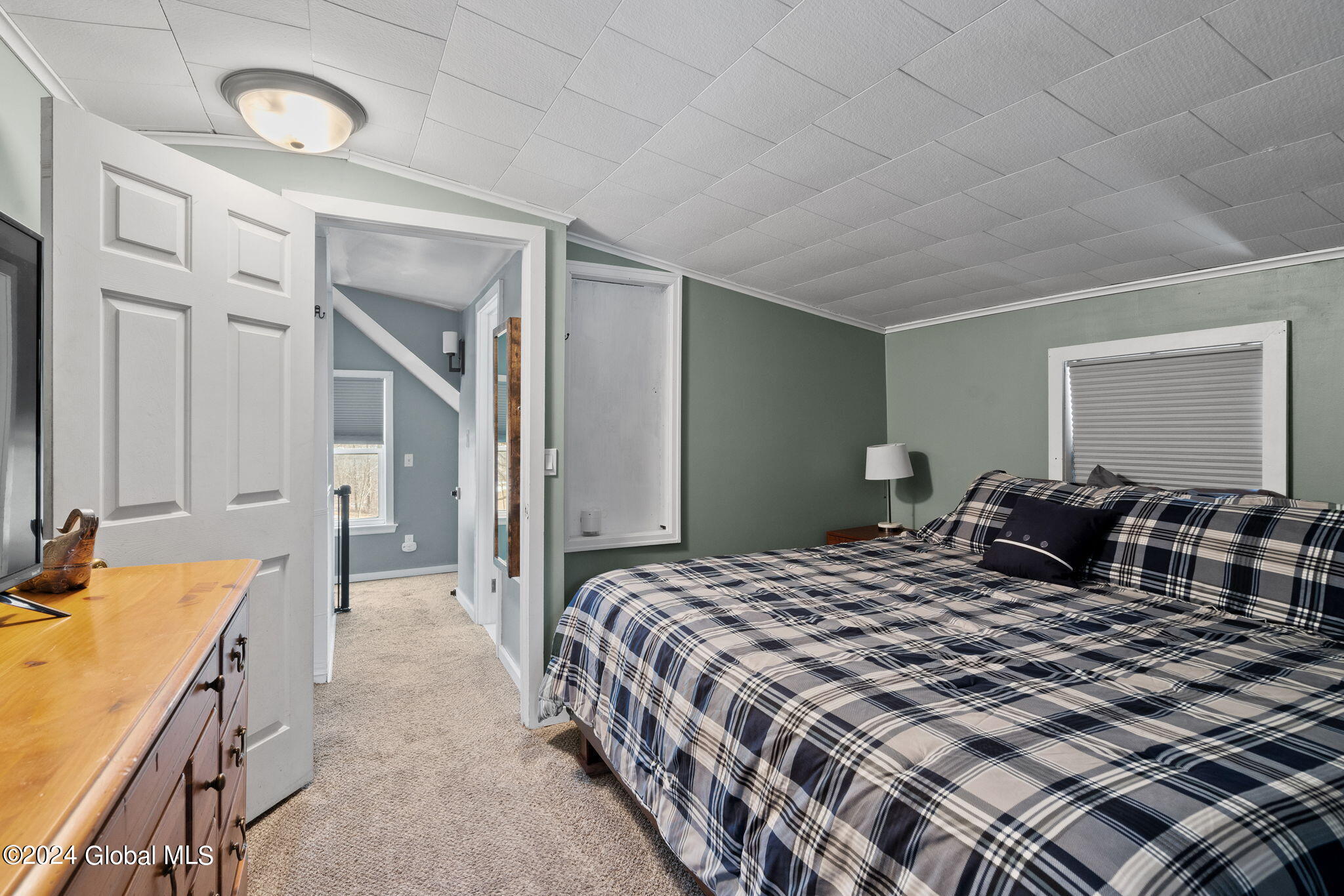 832 Woodstock Road