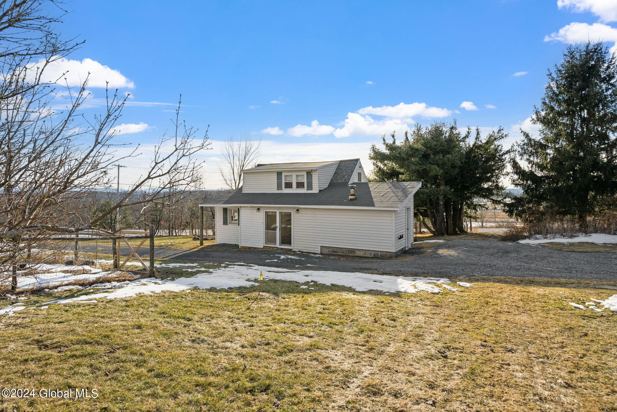 832 Woodstock Road