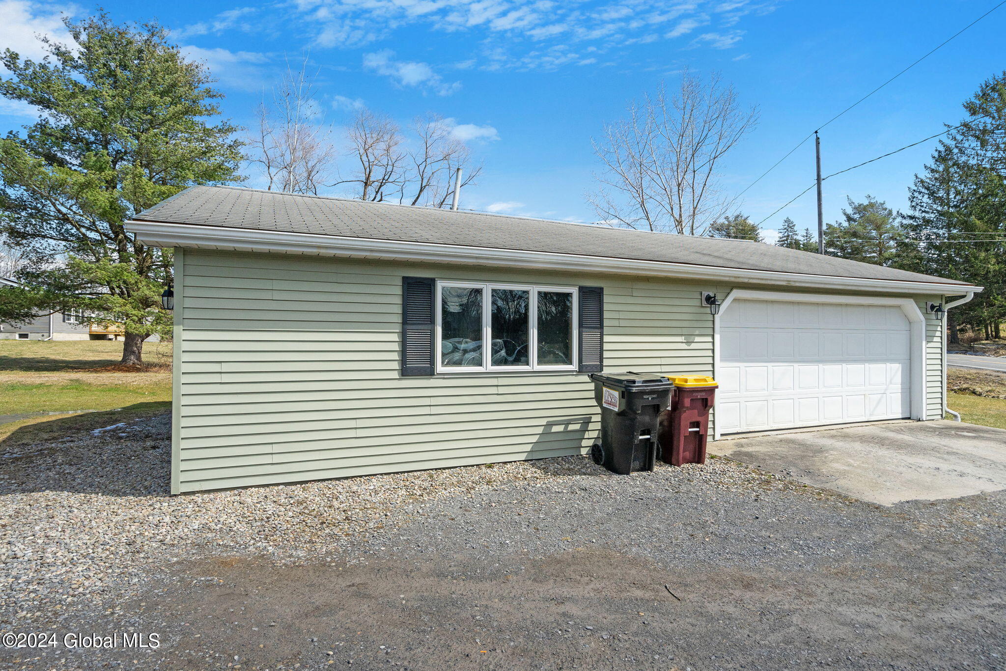 625 E Shore Road