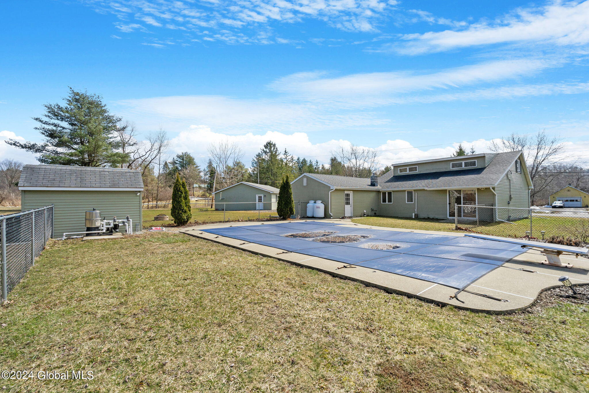 625 E Shore Road