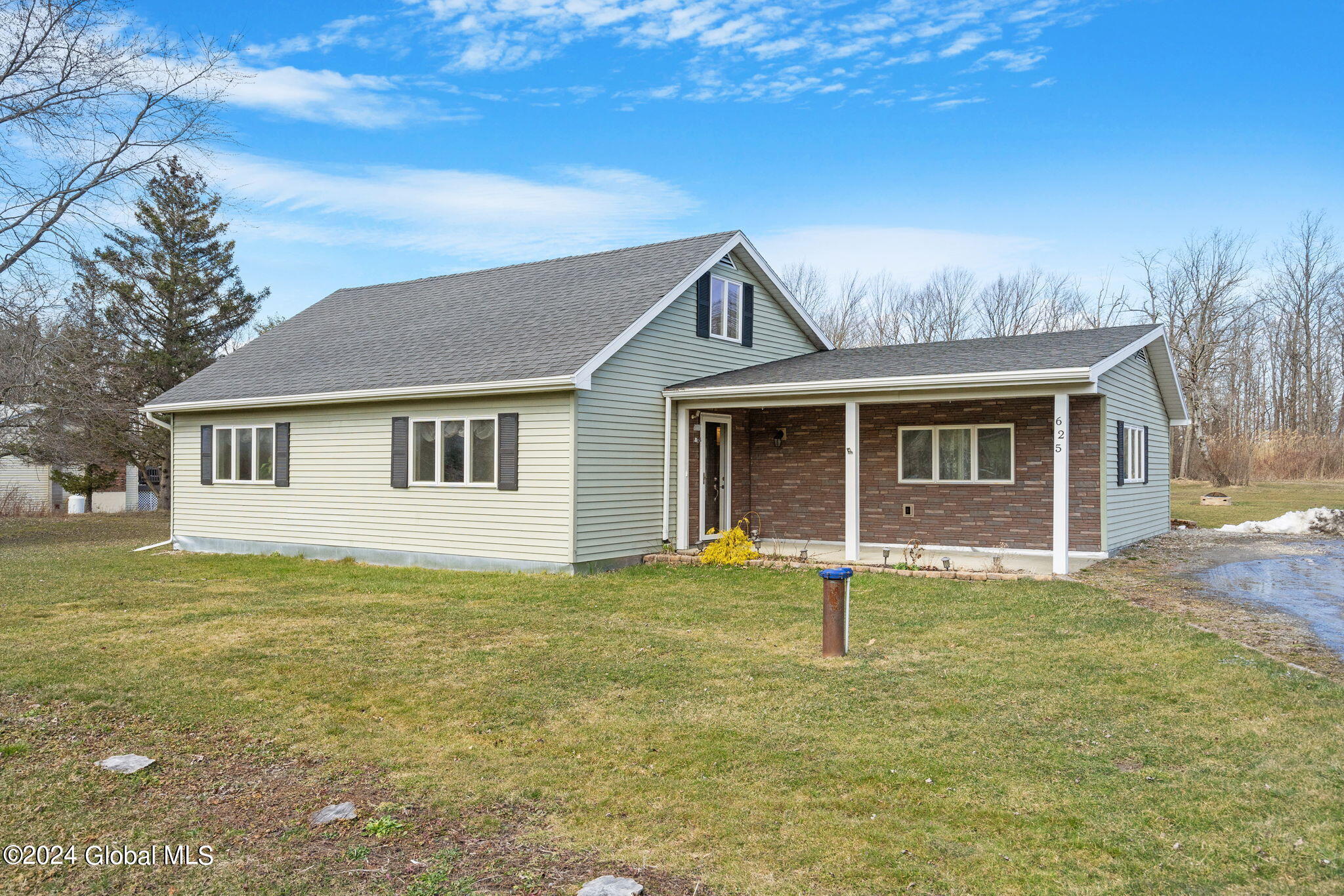 625 E Shore Road