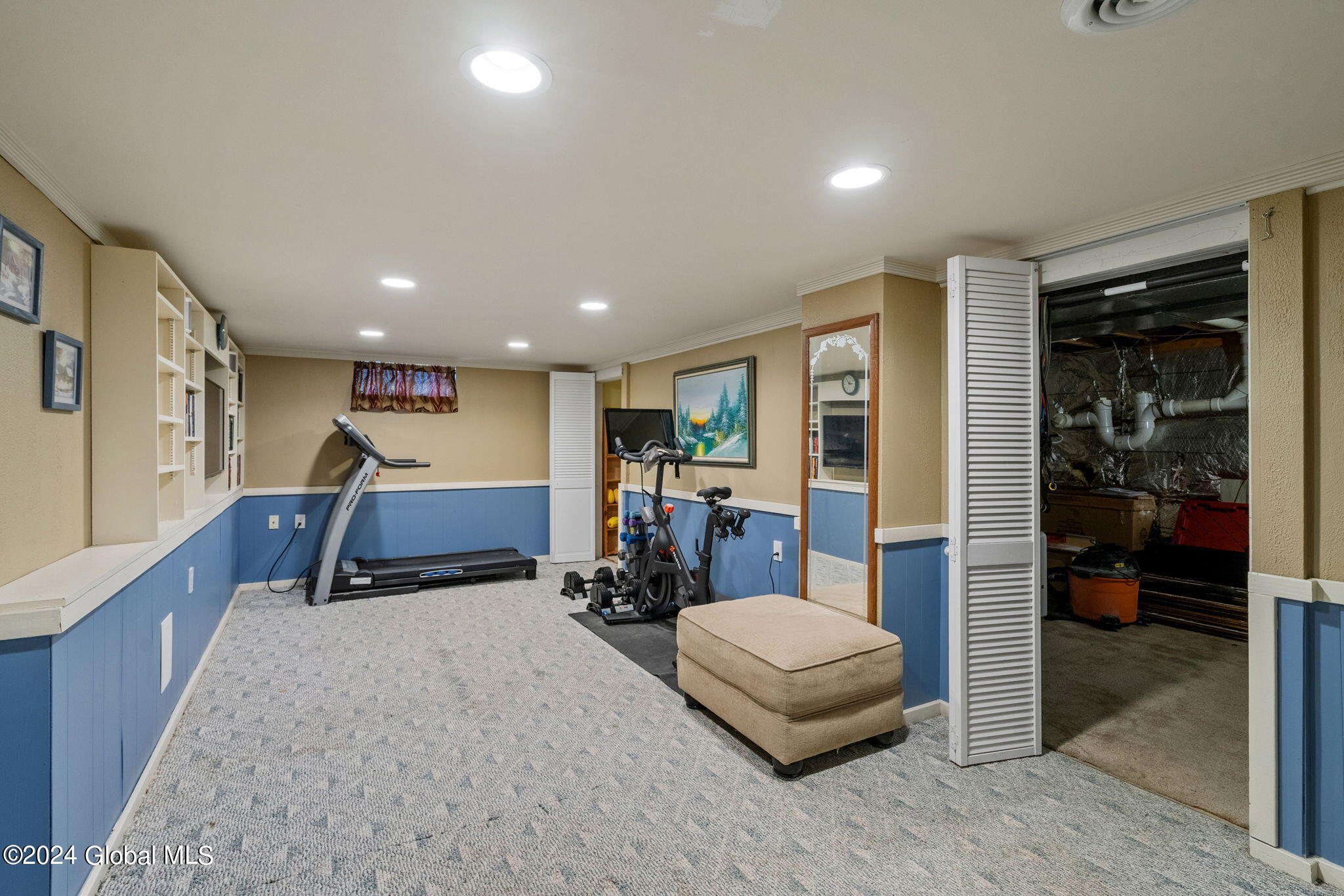 1074 Laural Lane