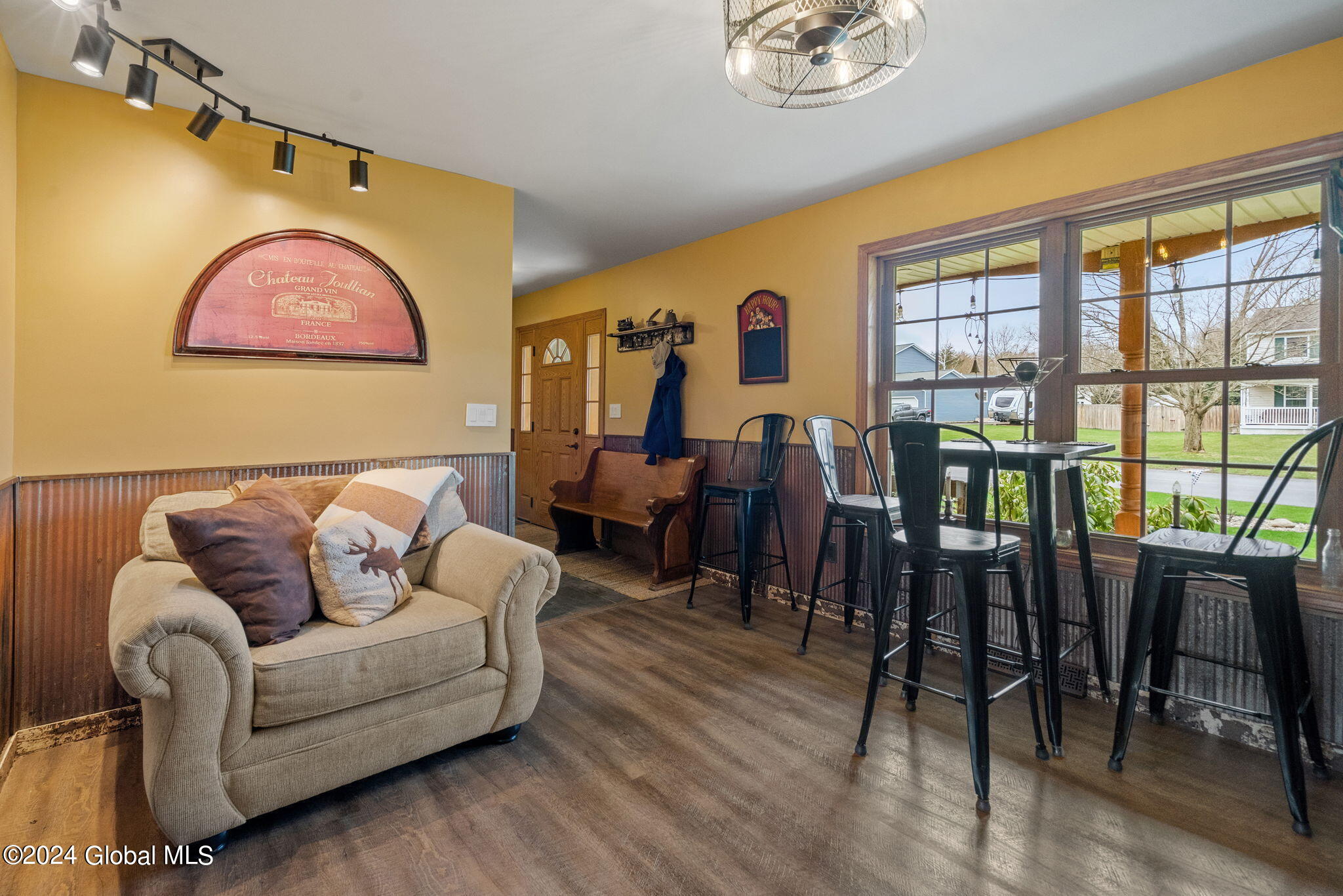 1074 Laural Lane