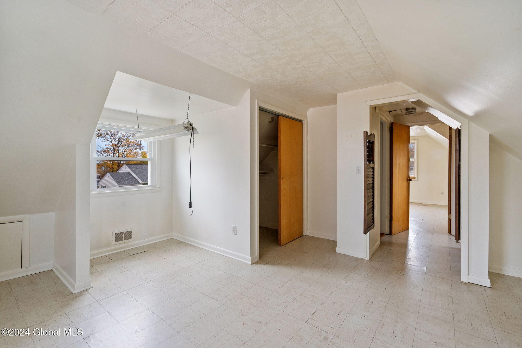 41 Perry Avenue