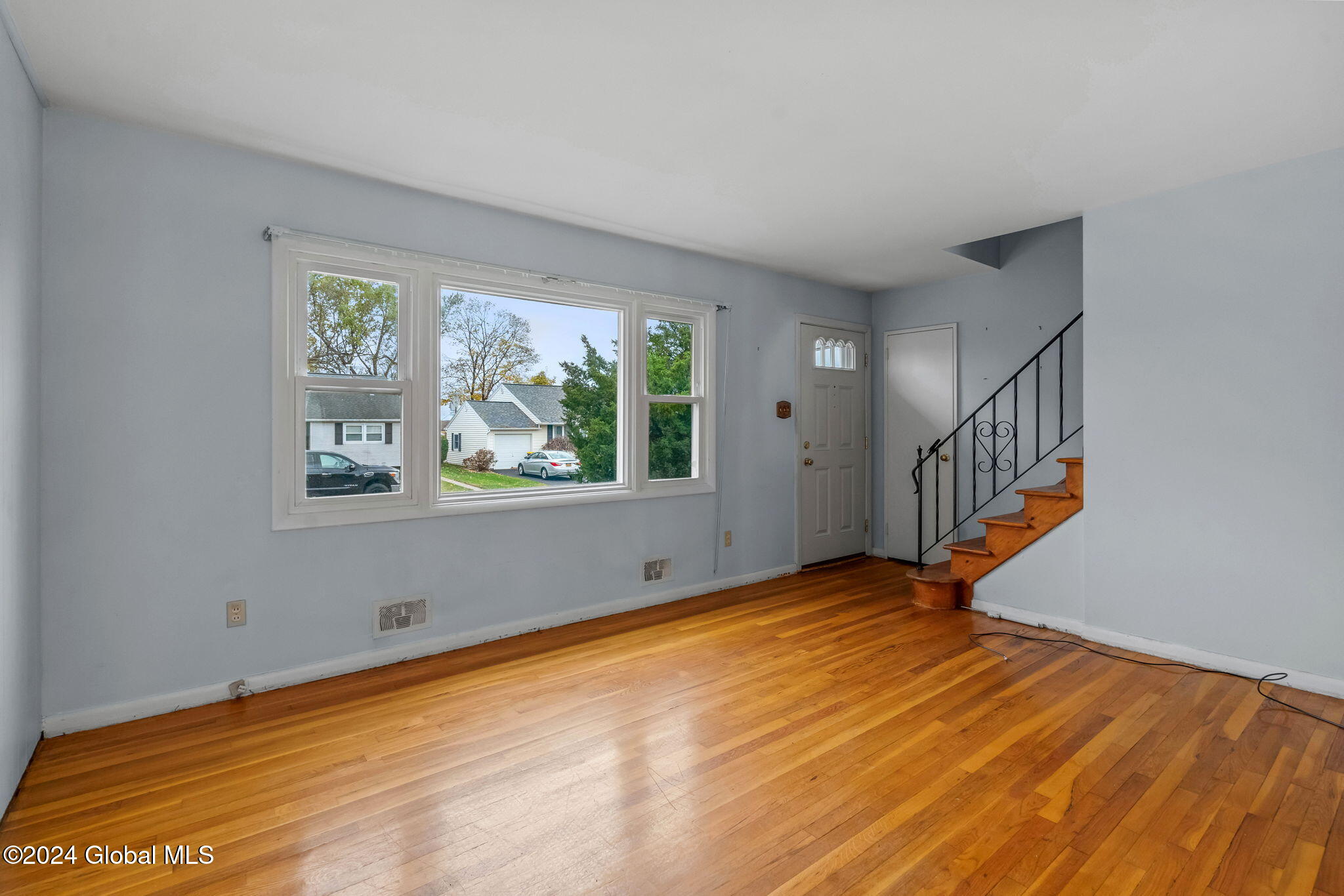 41 Perry Avenue