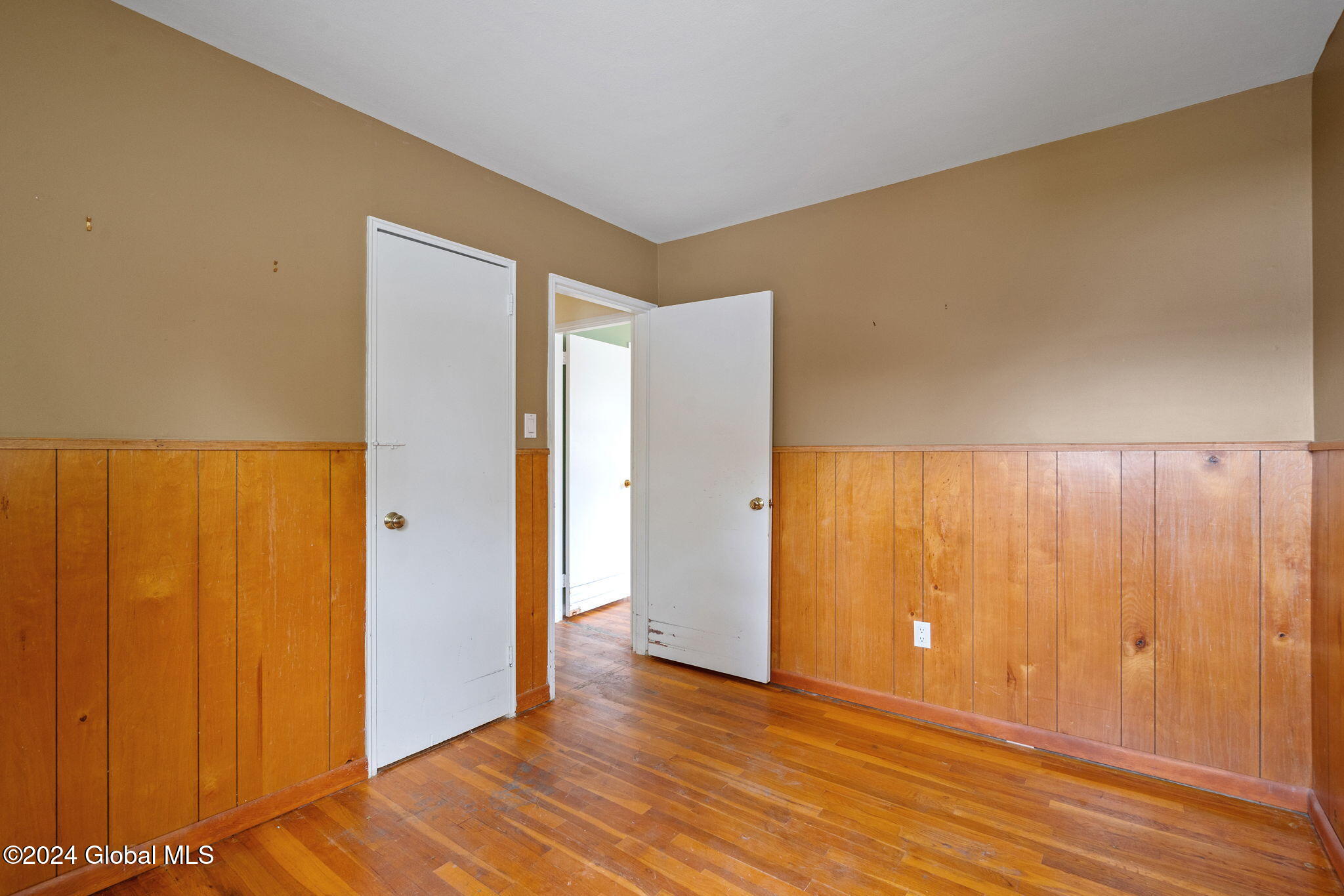 41 Perry Avenue