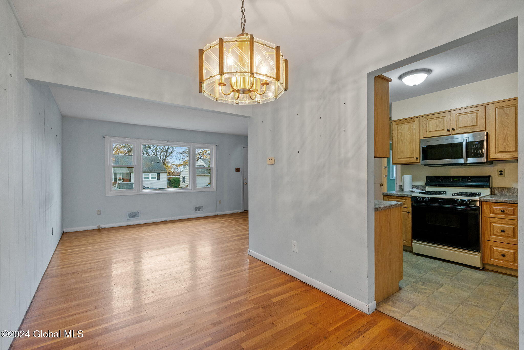 41 Perry Avenue
