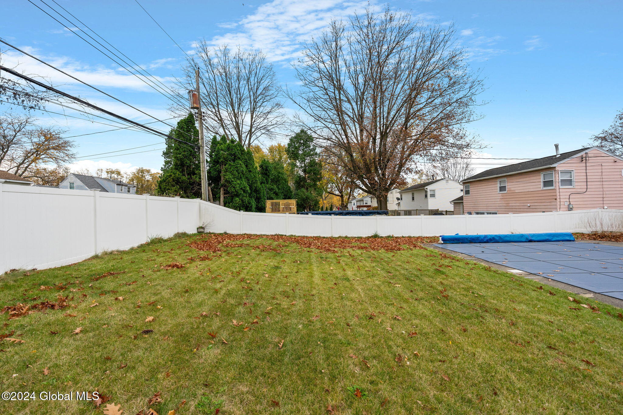 41 Perry Avenue