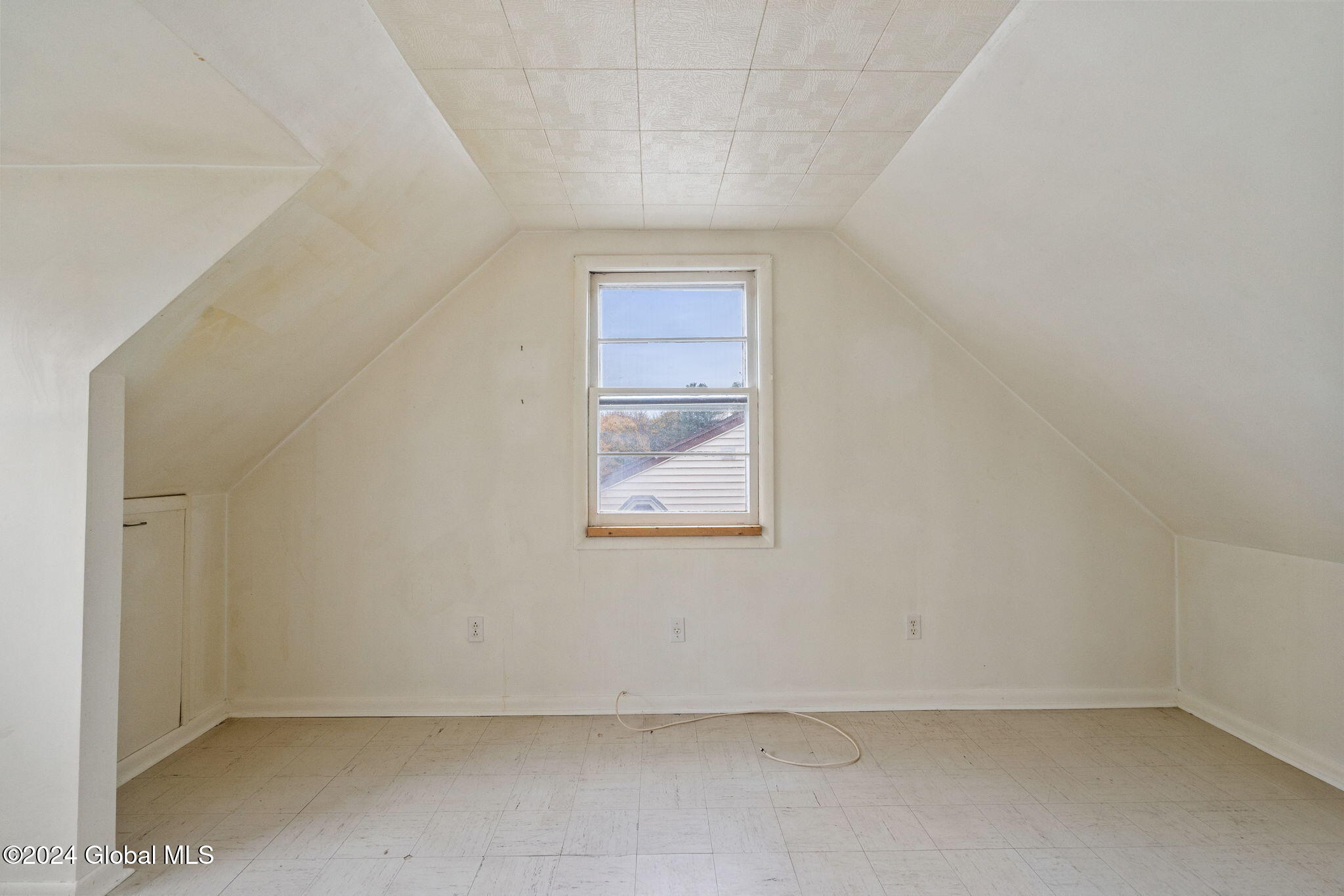 41 Perry Avenue