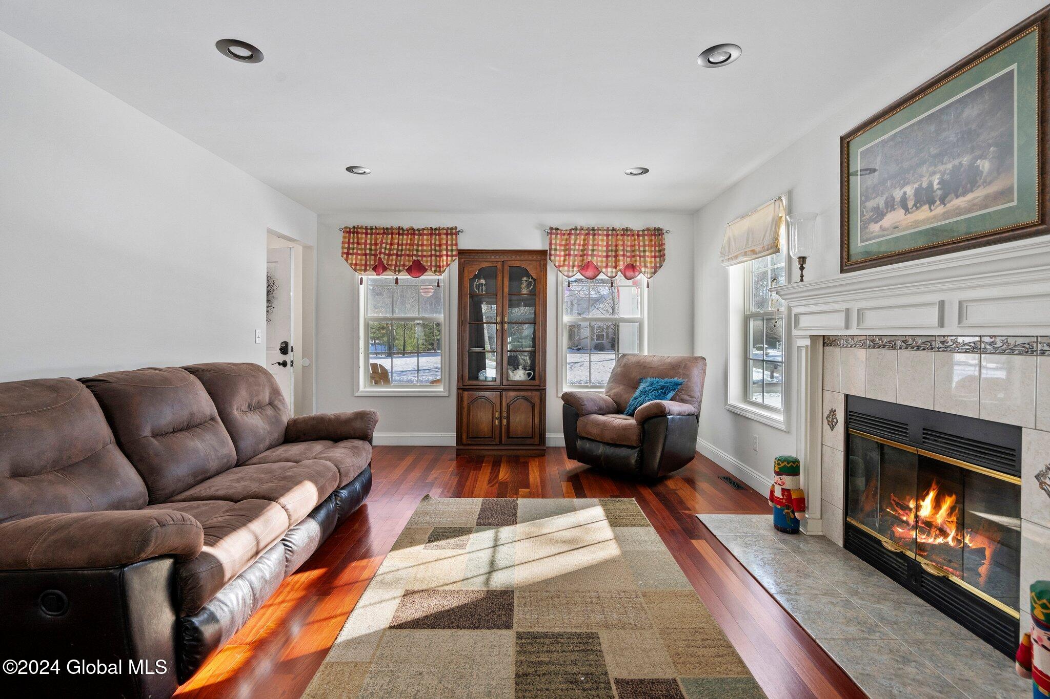 109 Farr Lane