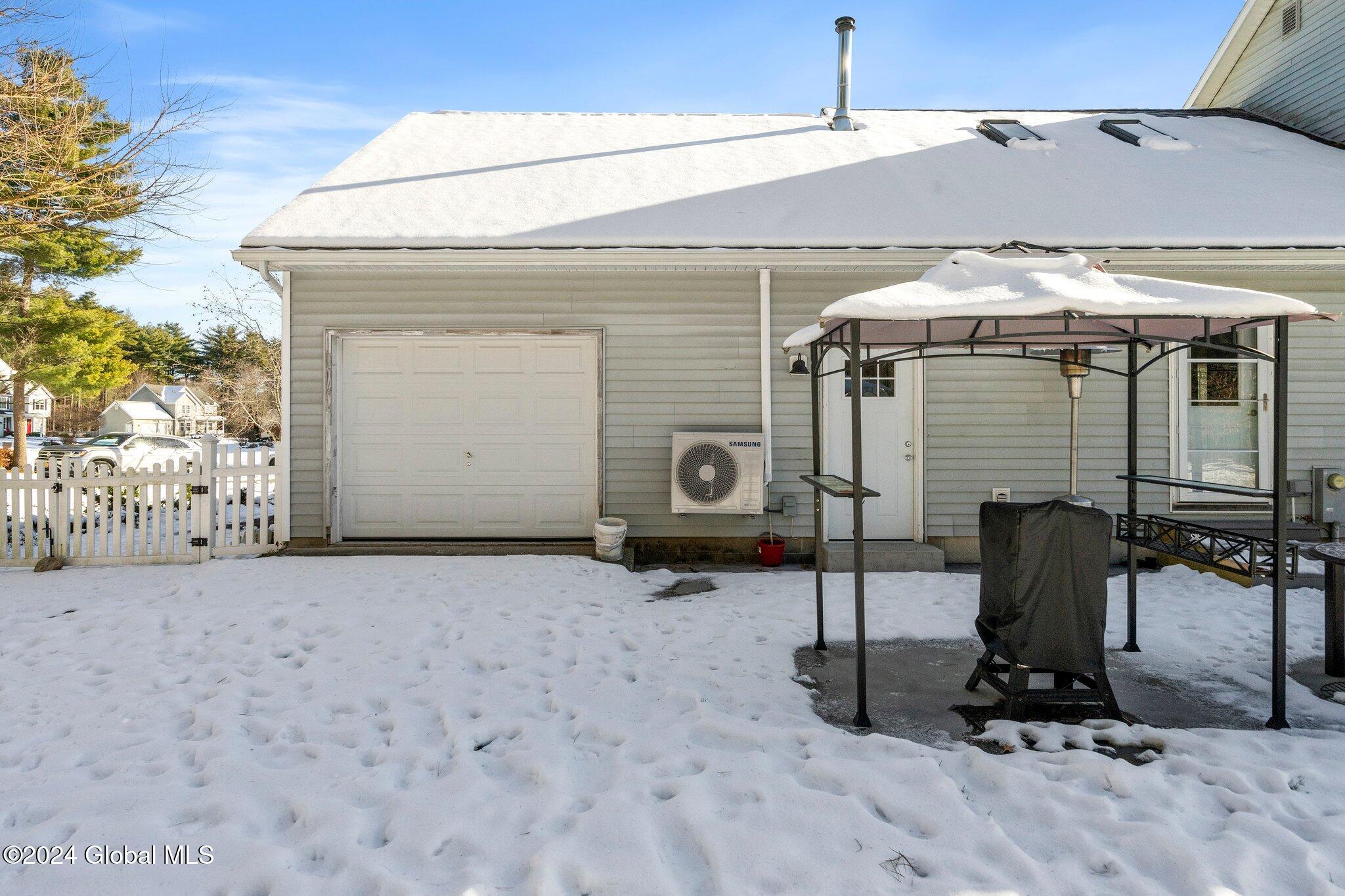 109 Farr Lane