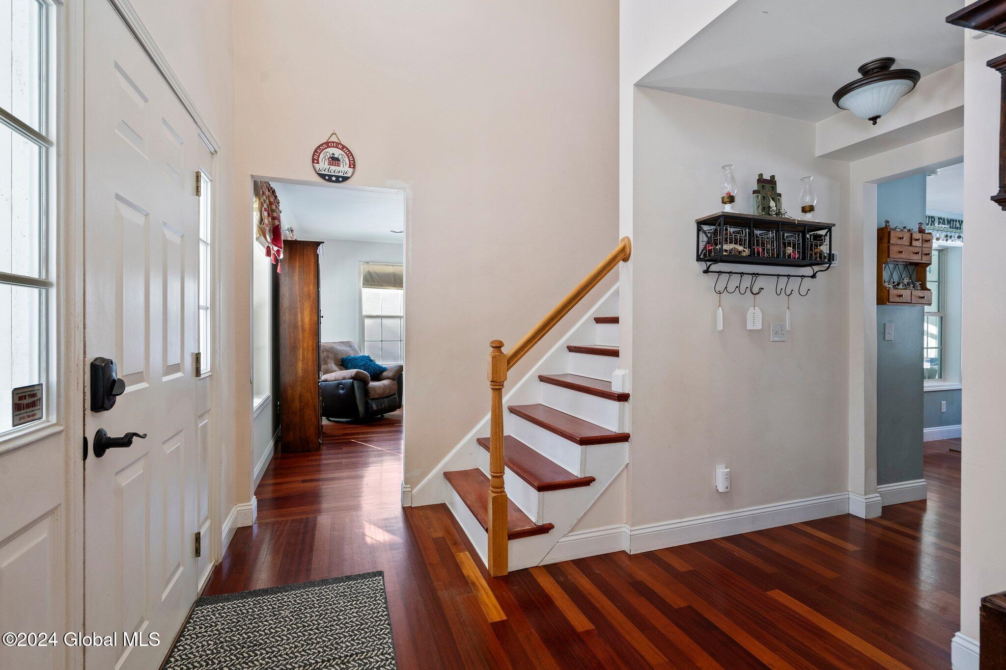 109 Farr Lane