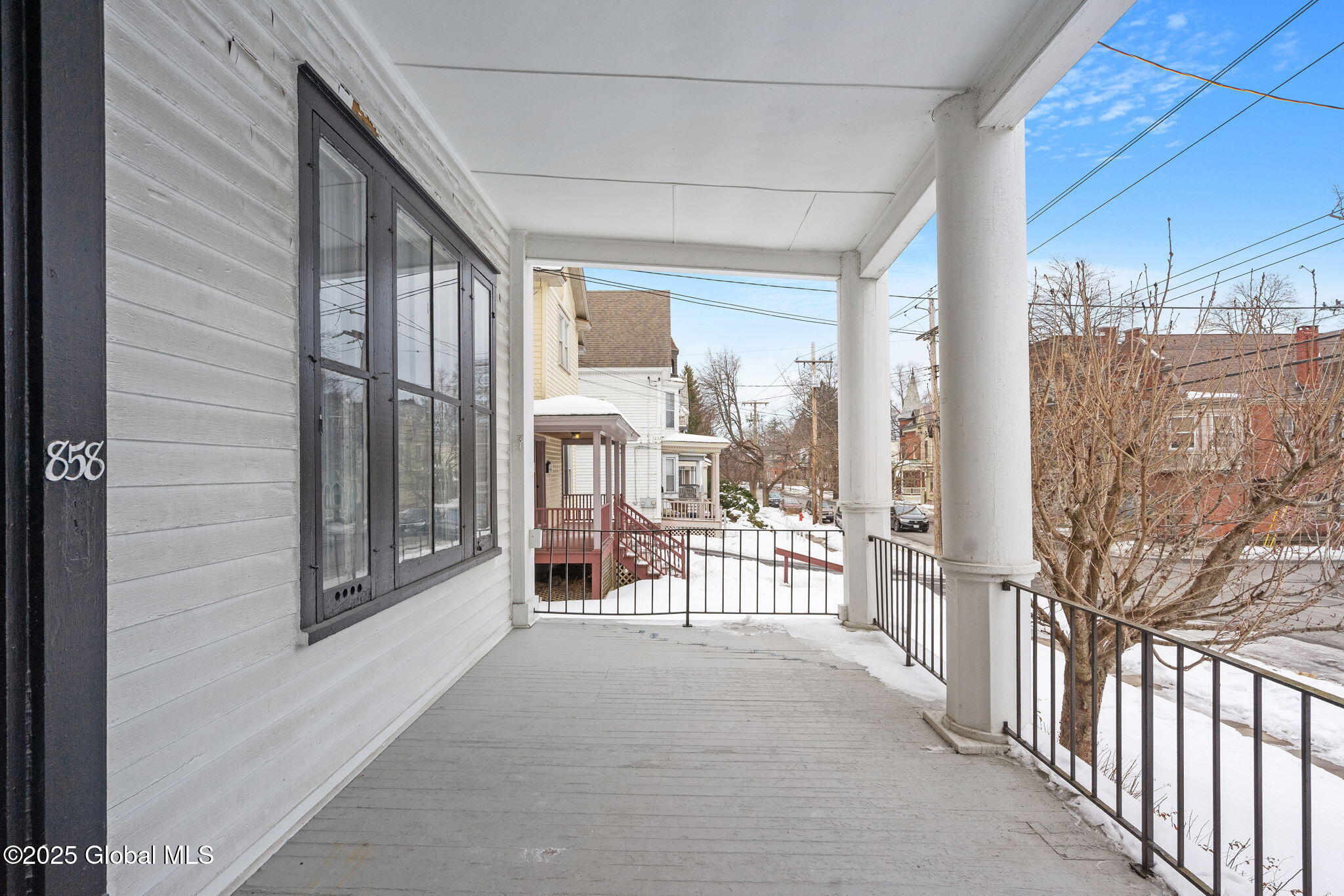 858 Union Street