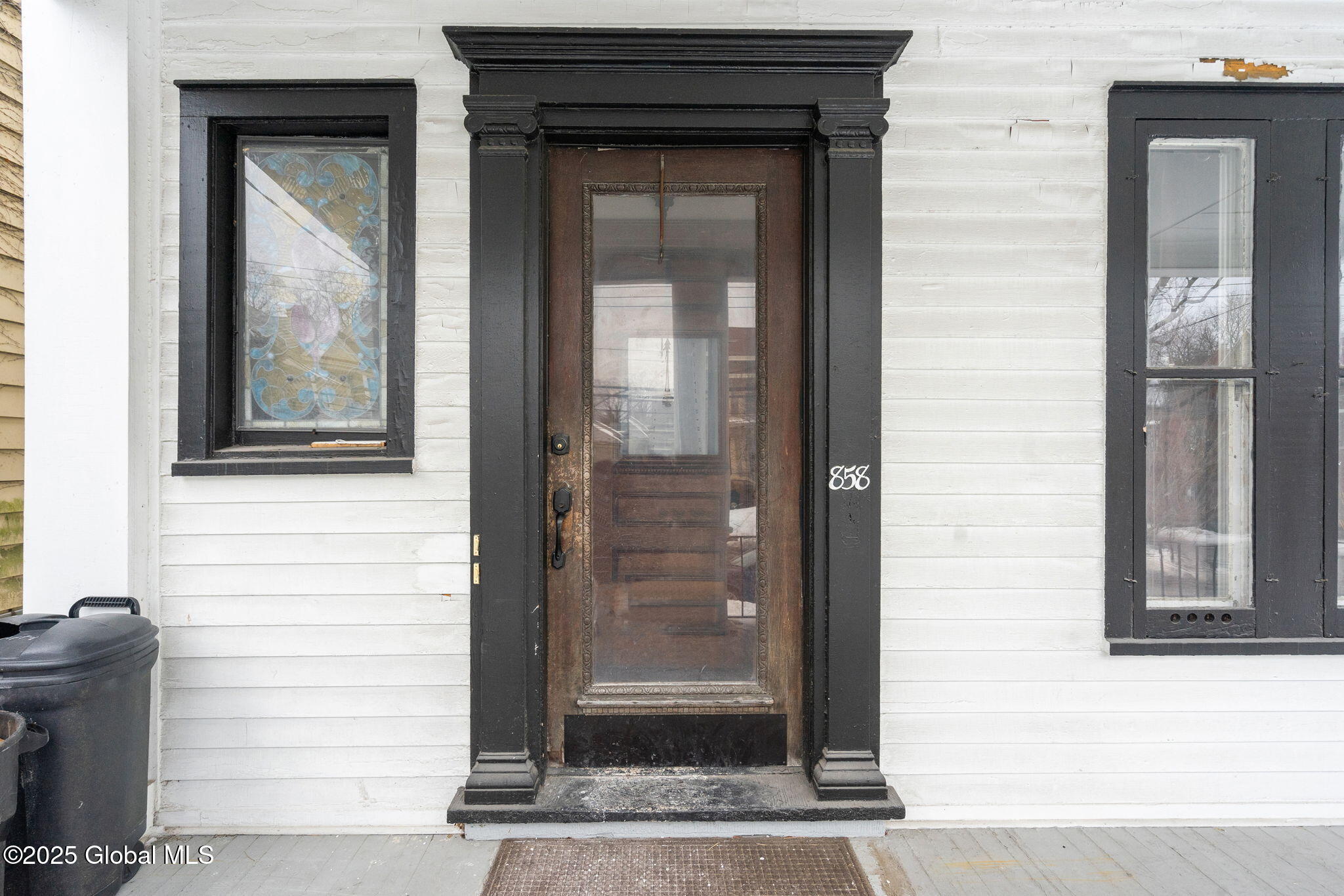 858 Union Street