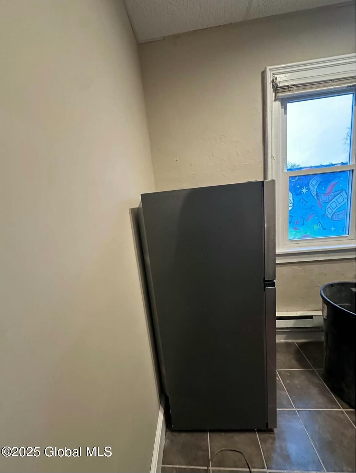 1023 Barrett Street, 2R